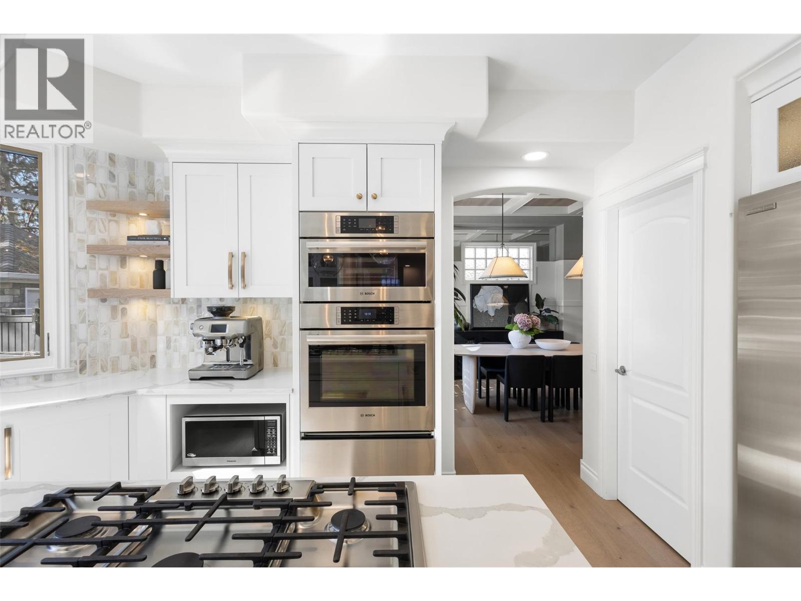 Picture for 539 Metcalfe  Avenue https://www.cirrealty.ca/reb/bc/8/10364068_24.jpg