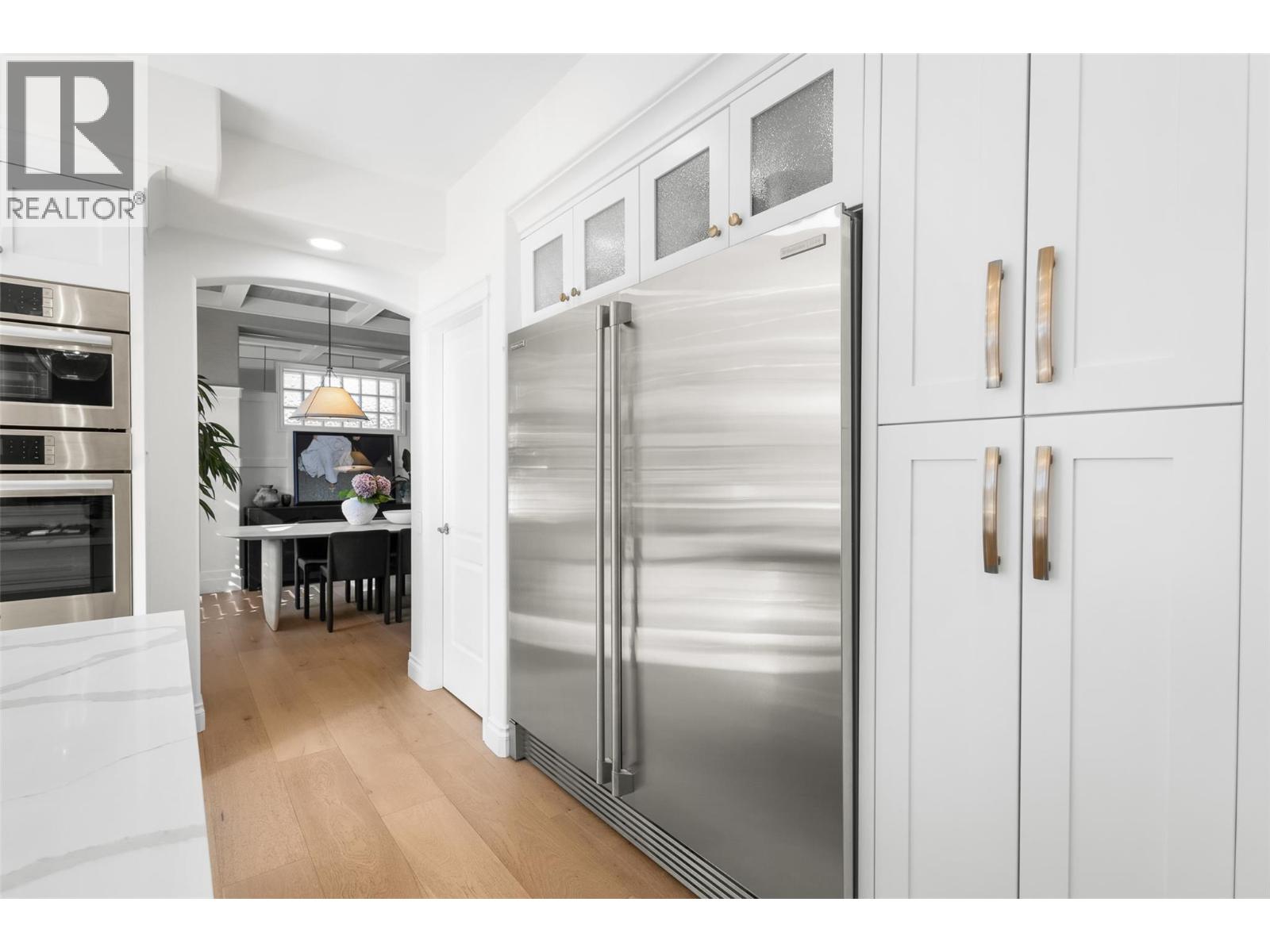 Picture for 539 Metcalfe  Avenue https://www.cirrealty.ca/reb/bc/8/10364068_27.jpg