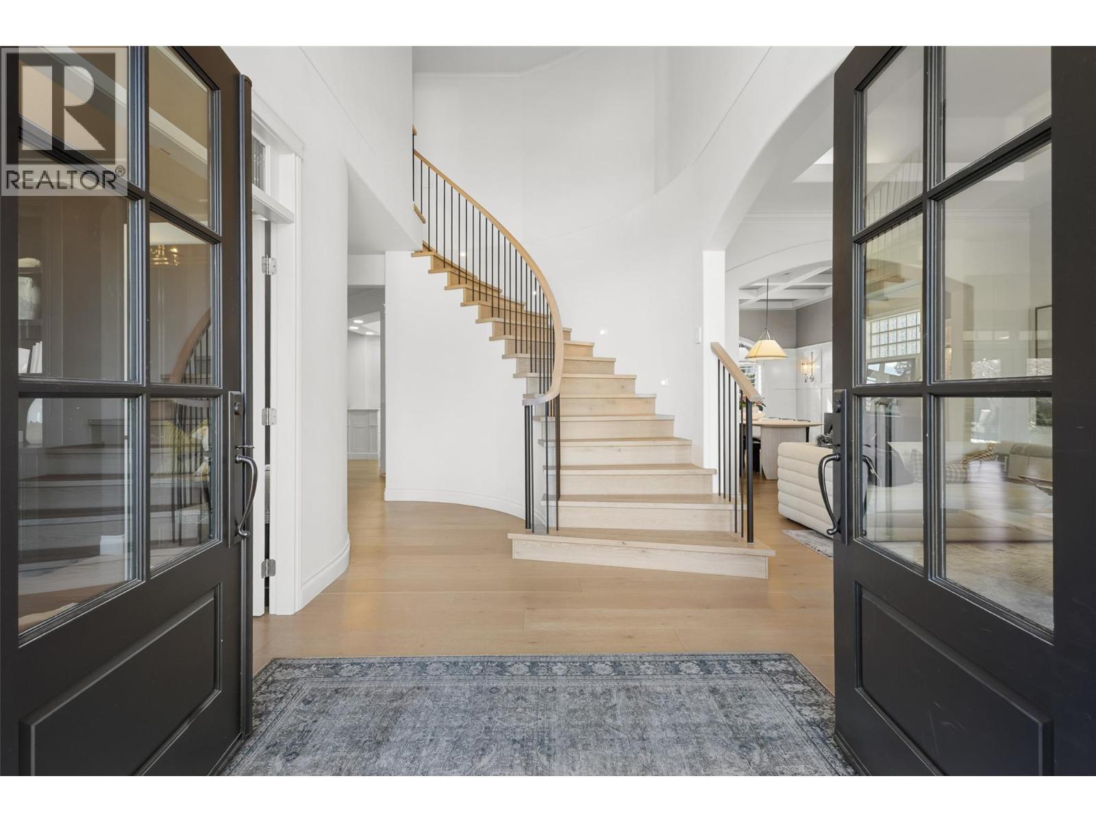 Picture for 539 Metcalfe  Avenue https://www.cirrealty.ca/reb/bc/8/10364068_3.jpg