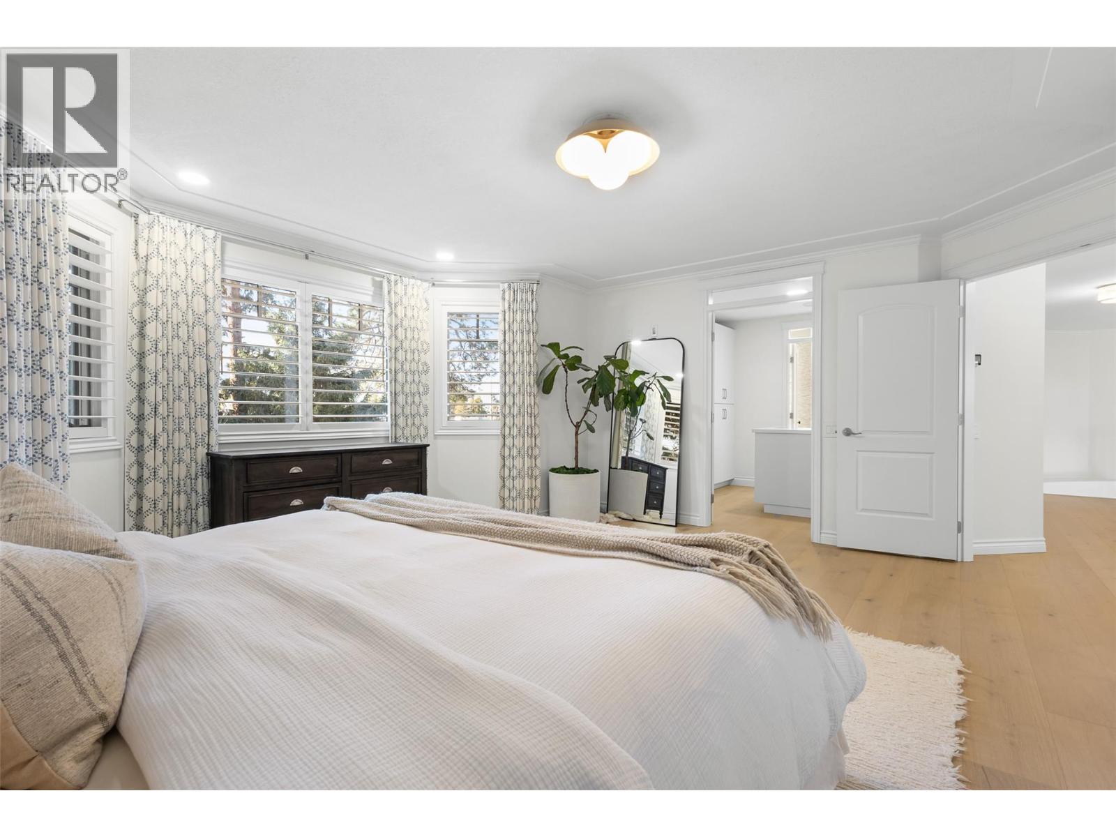Picture for 539 Metcalfe  Avenue https://www.cirrealty.ca/reb/bc/8/10364068_34.jpg