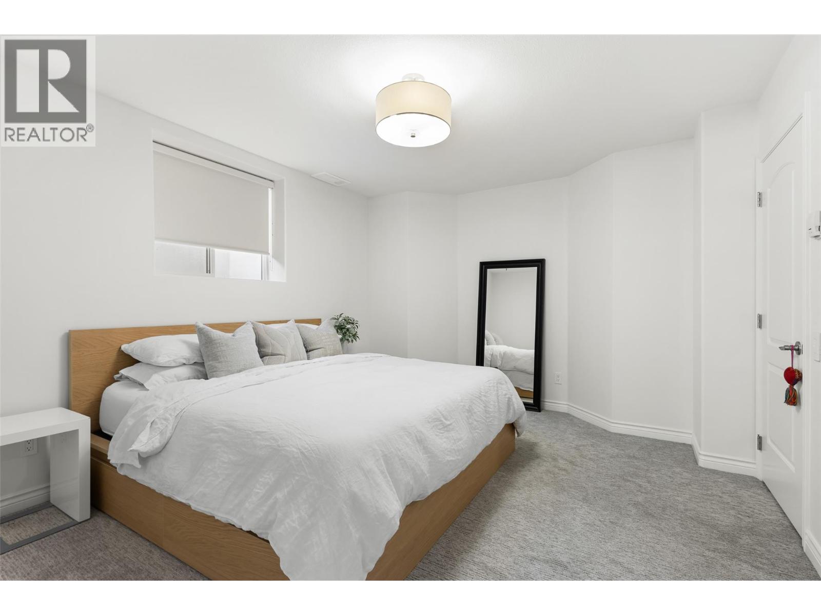 Picture for 539 Metcalfe  Avenue https://www.cirrealty.ca/reb/bc/8/10364068_50.jpg