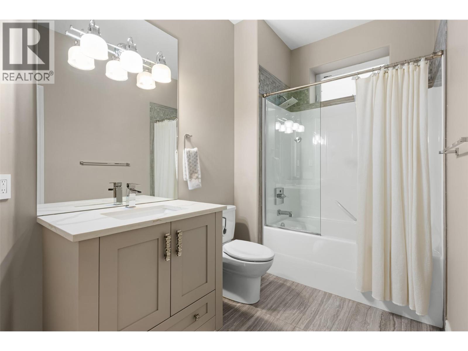 Picture for 539 Metcalfe  Avenue https://www.cirrealty.ca/reb/bc/8/10364068_51.jpg
