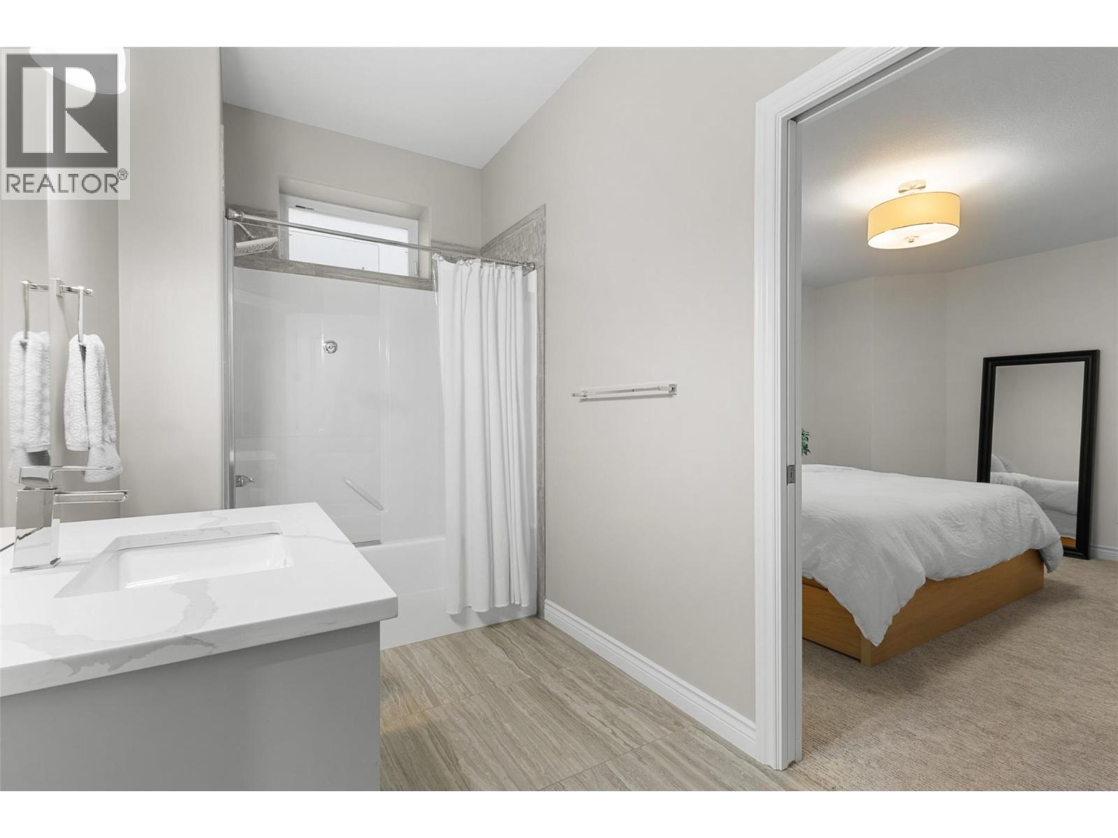 Picture for 539 Metcalfe  Avenue https://www.cirrealty.ca/reb/bc/8/10364068_52.jpg