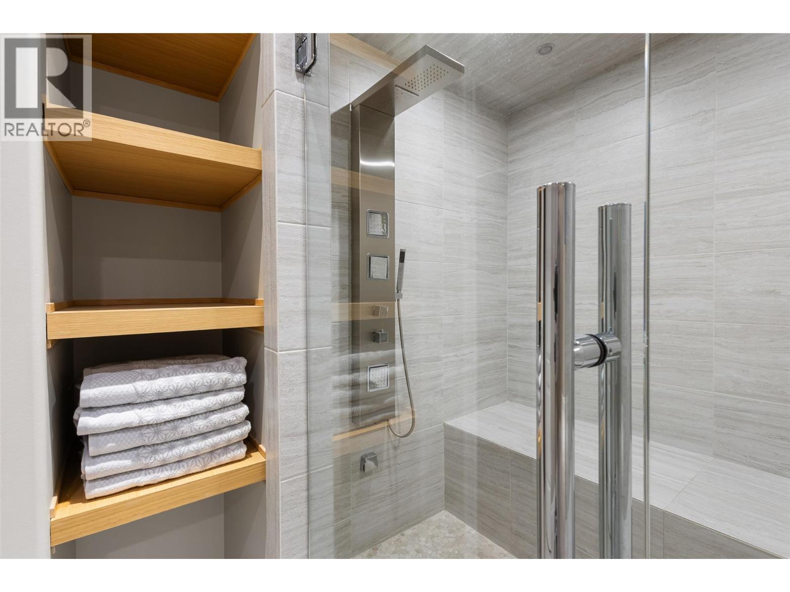 Picture for 539 Metcalfe  Avenue https://www.cirrealty.ca/reb/bc/8/10364068_56.jpg