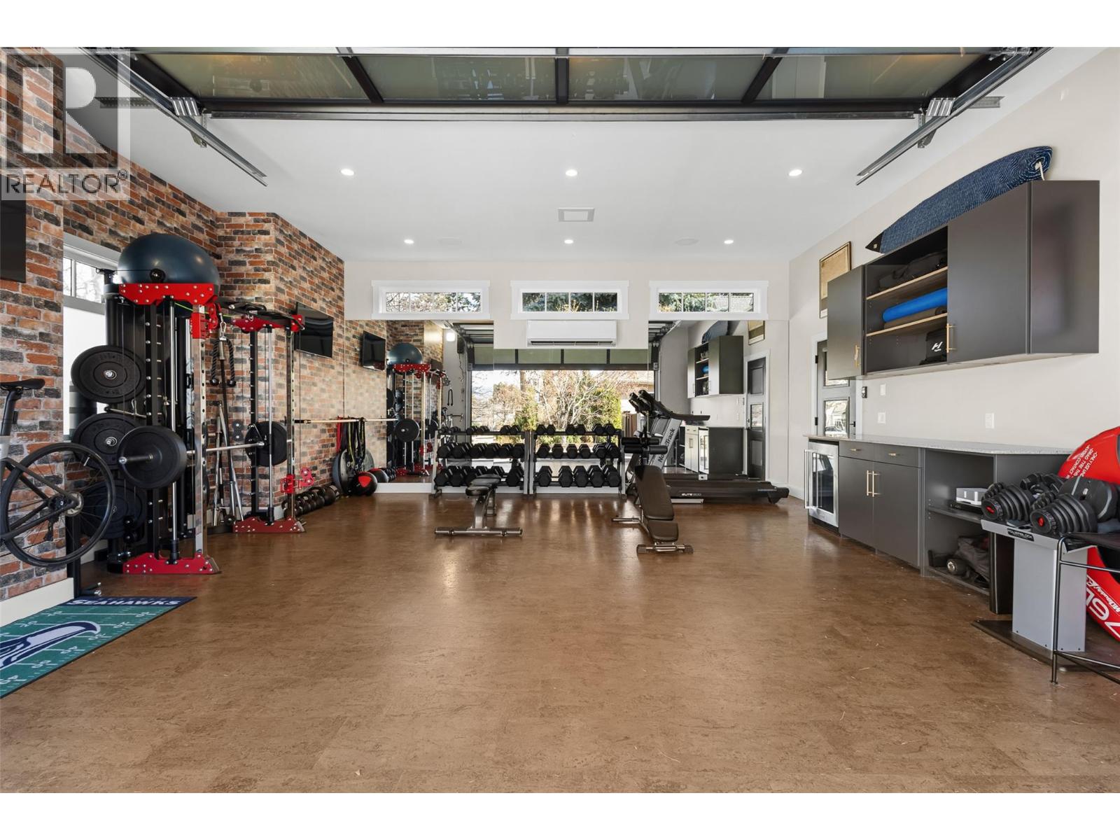 Picture for 539 Metcalfe  Avenue https://www.cirrealty.ca/reb/bc/8/10364068_61.jpg