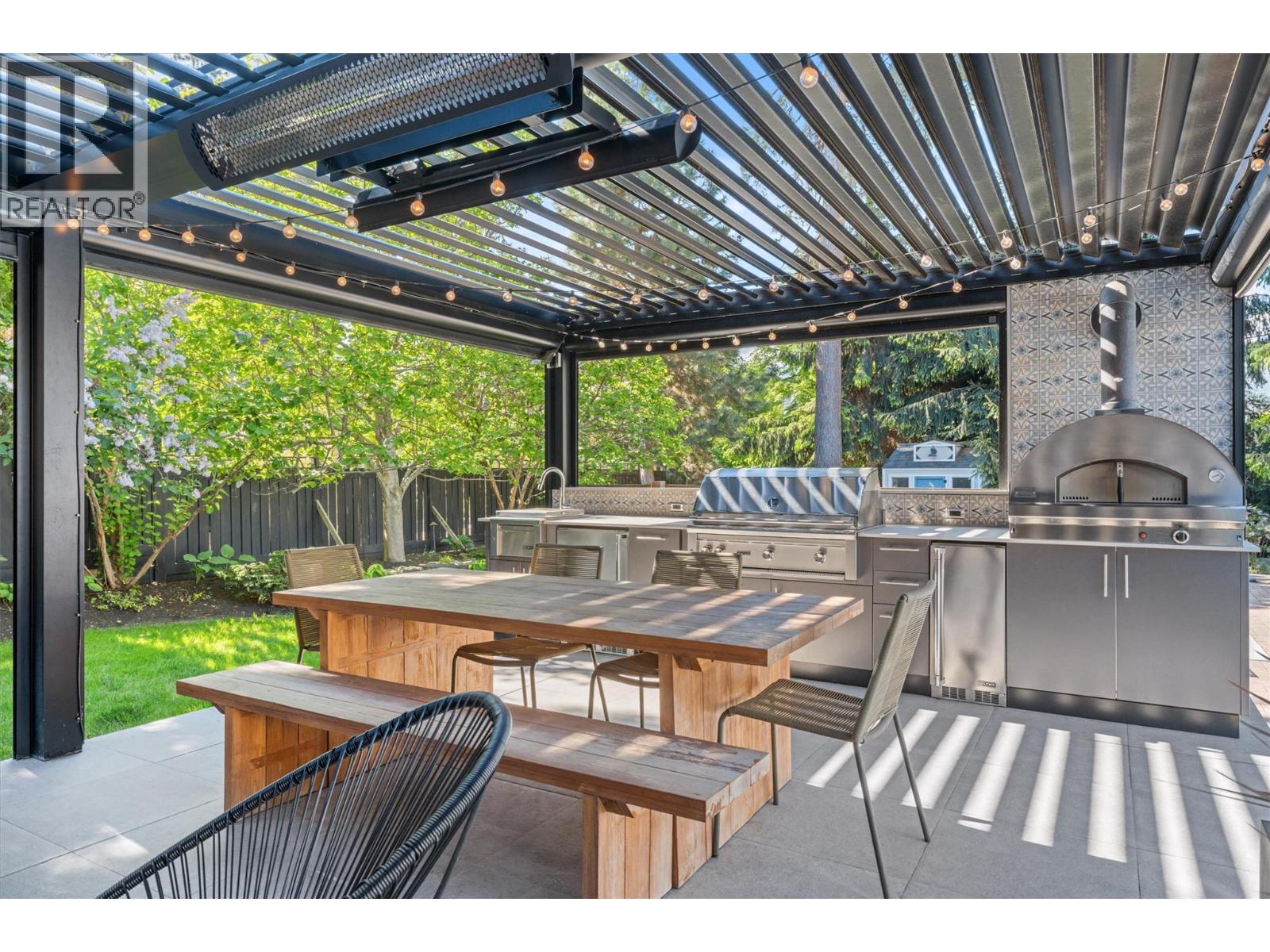Picture for 539 Metcalfe  Avenue https://www.cirrealty.ca/reb/bc/8/10364068_66.jpg