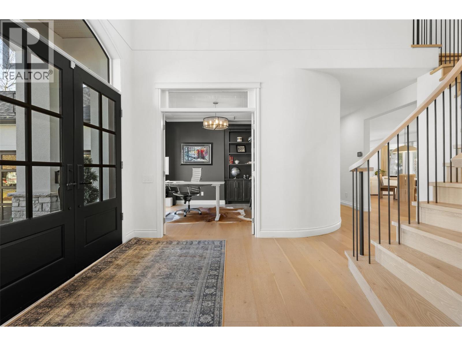 Picture for 539 Metcalfe  Avenue https://www.cirrealty.ca/reb/bc/8/10364068_7.jpg