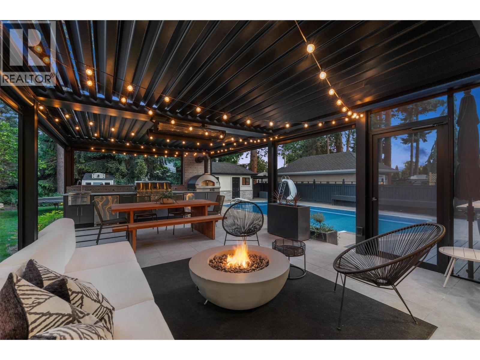 Picture for 539 Metcalfe  Avenue https://www.cirrealty.ca/reb/bc/8/10364068_70.jpg
