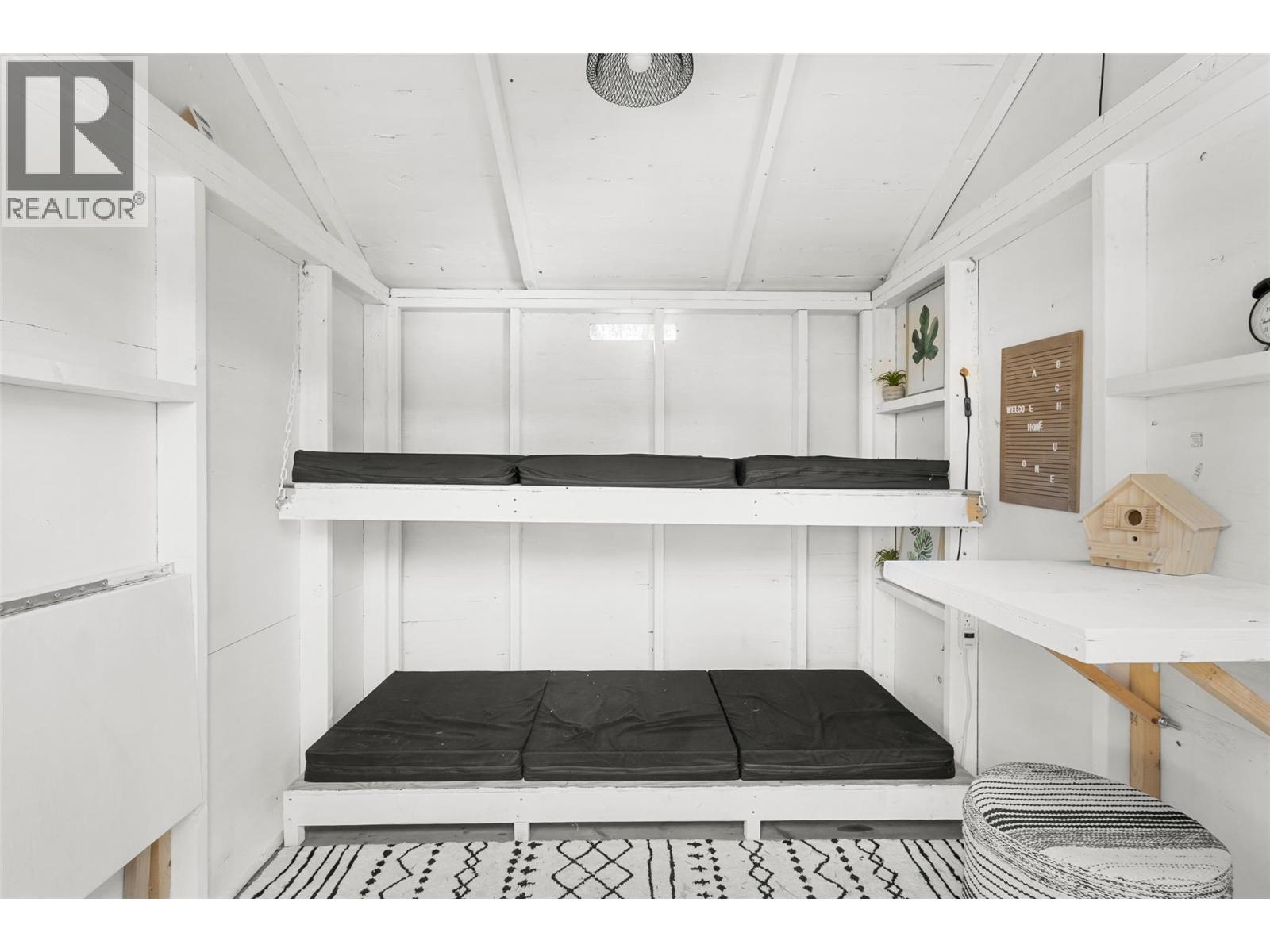 Picture for 539 Metcalfe  Avenue https://www.cirrealty.ca/reb/bc/8/10364068_74.jpg