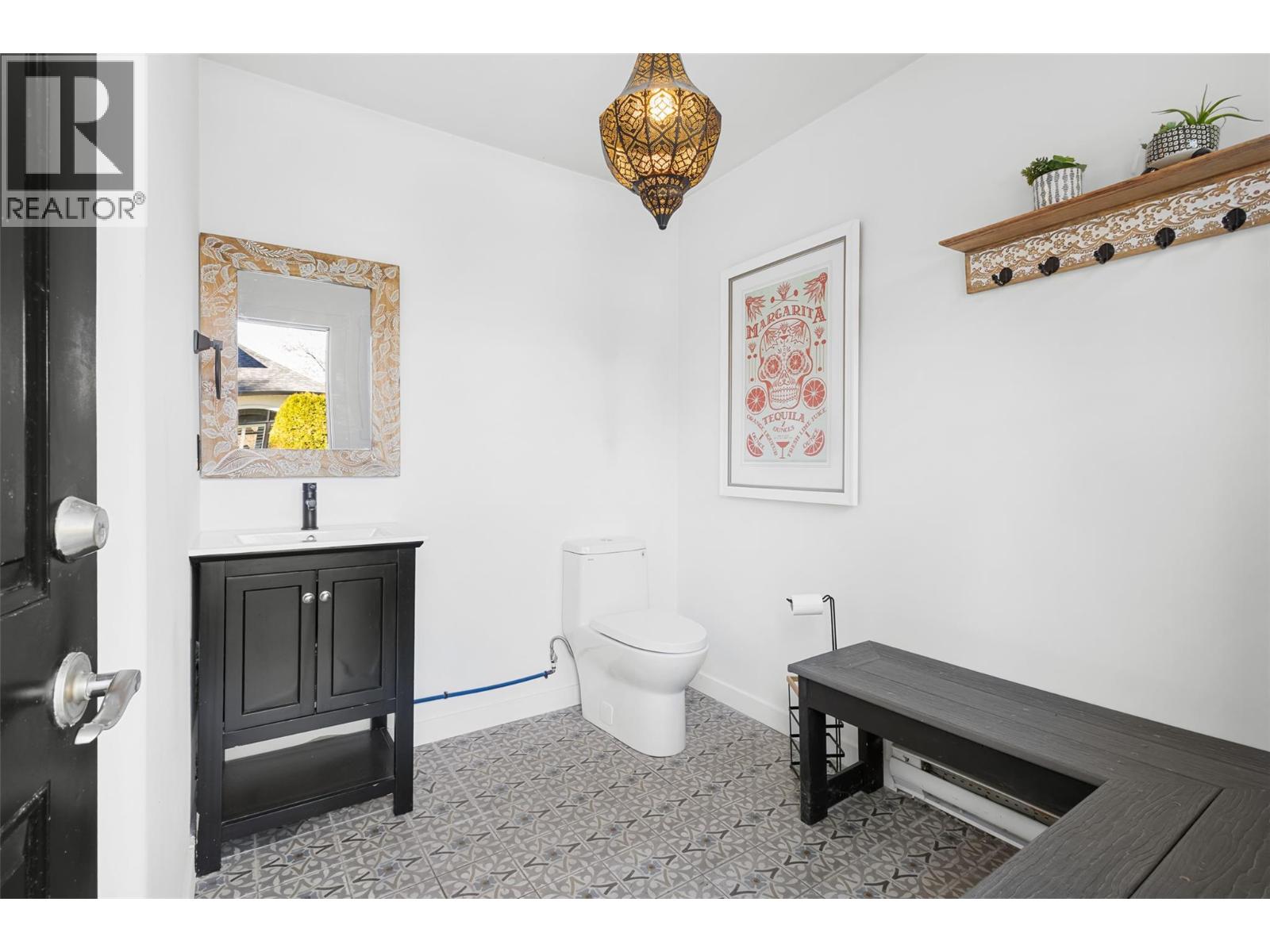 Picture for 539 Metcalfe  Avenue https://www.cirrealty.ca/reb/bc/8/10364068_76.jpg