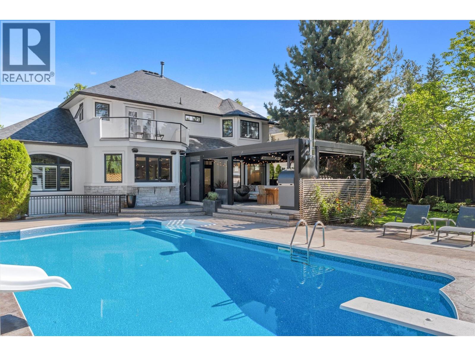 Picture for 539 Metcalfe  Avenue https://www.cirrealty.ca/reb/bc/8/10364068_77.jpg