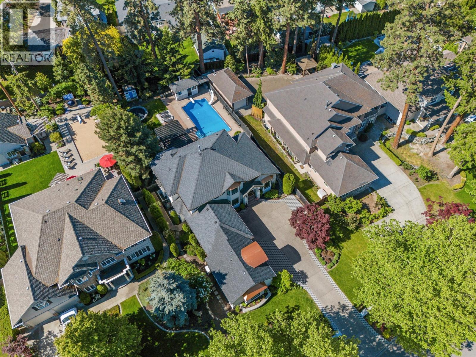 Picture for 539 Metcalfe  Avenue https://www.cirrealty.ca/reb/bc/8/10364068_86.jpg