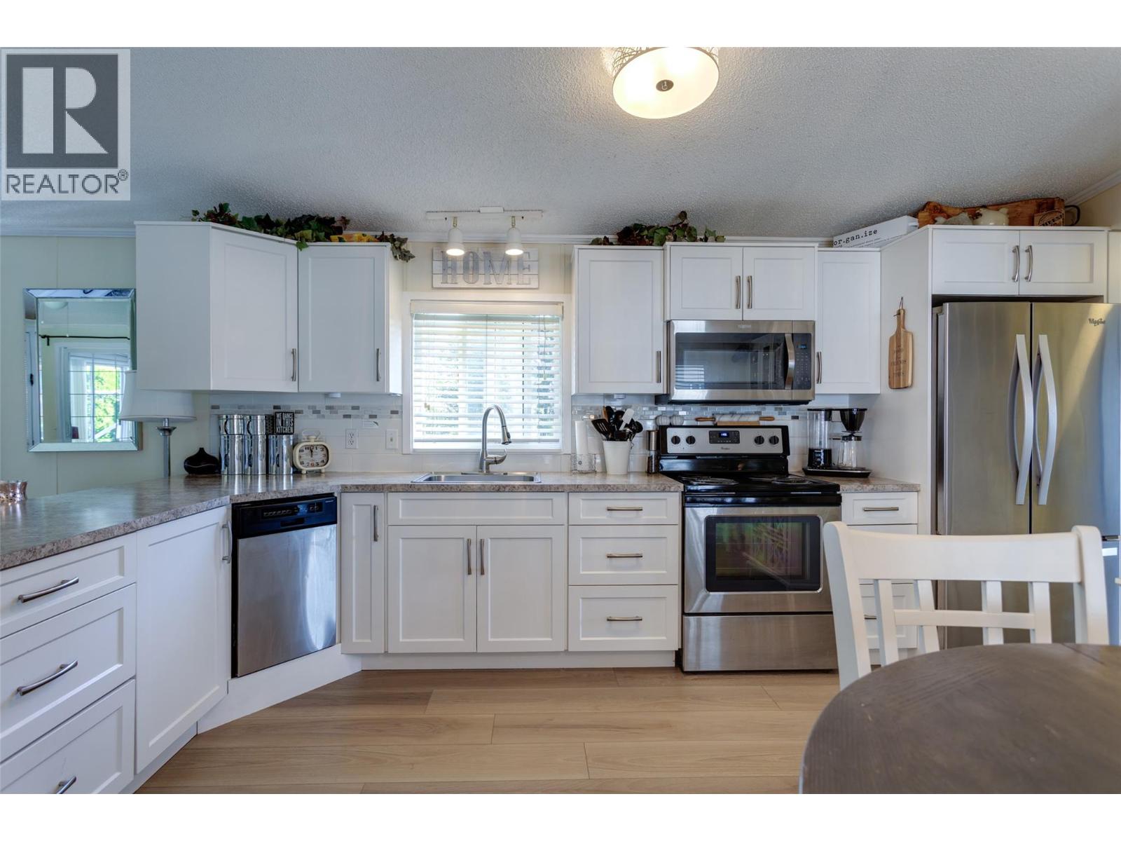 Picture for Unit #23, 1850 Shannon Lake  Road https://www.cirrealty.ca/reb/bc/8/10364088_13.jpg