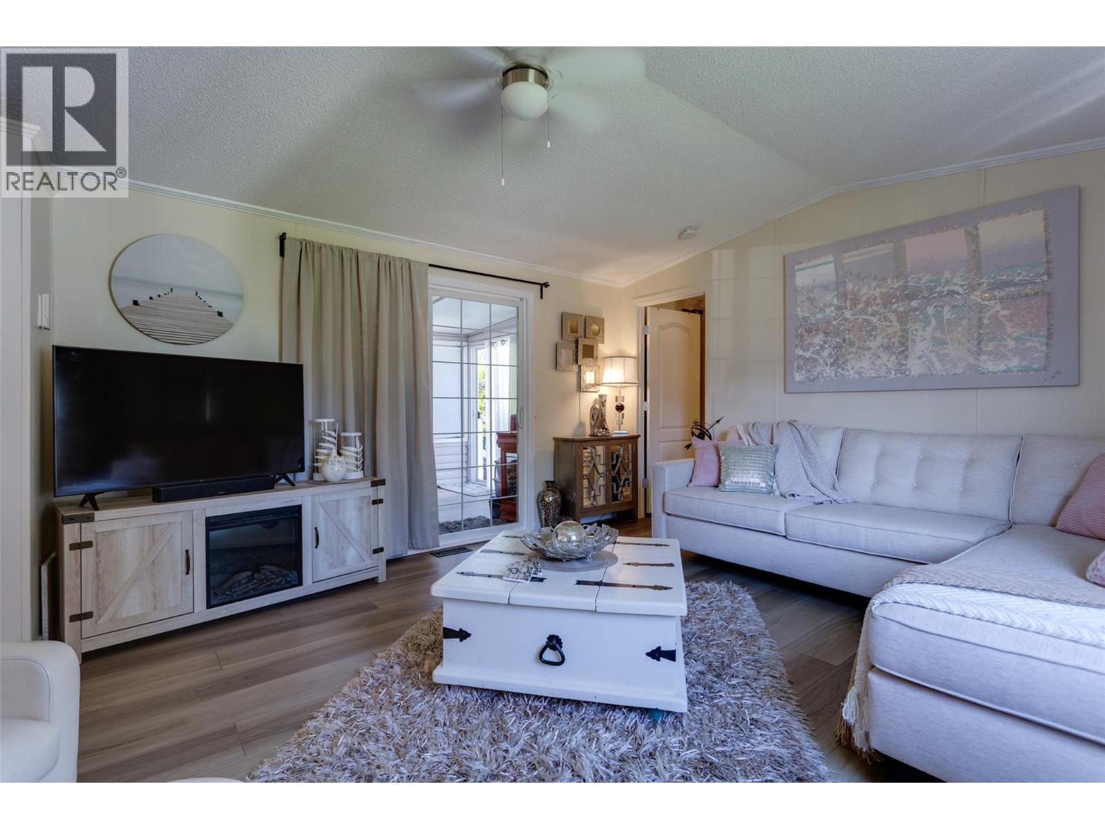 Picture for Unit #23, 1850 Shannon Lake  Road https://www.cirrealty.ca/reb/bc/8/10364088_21.jpg