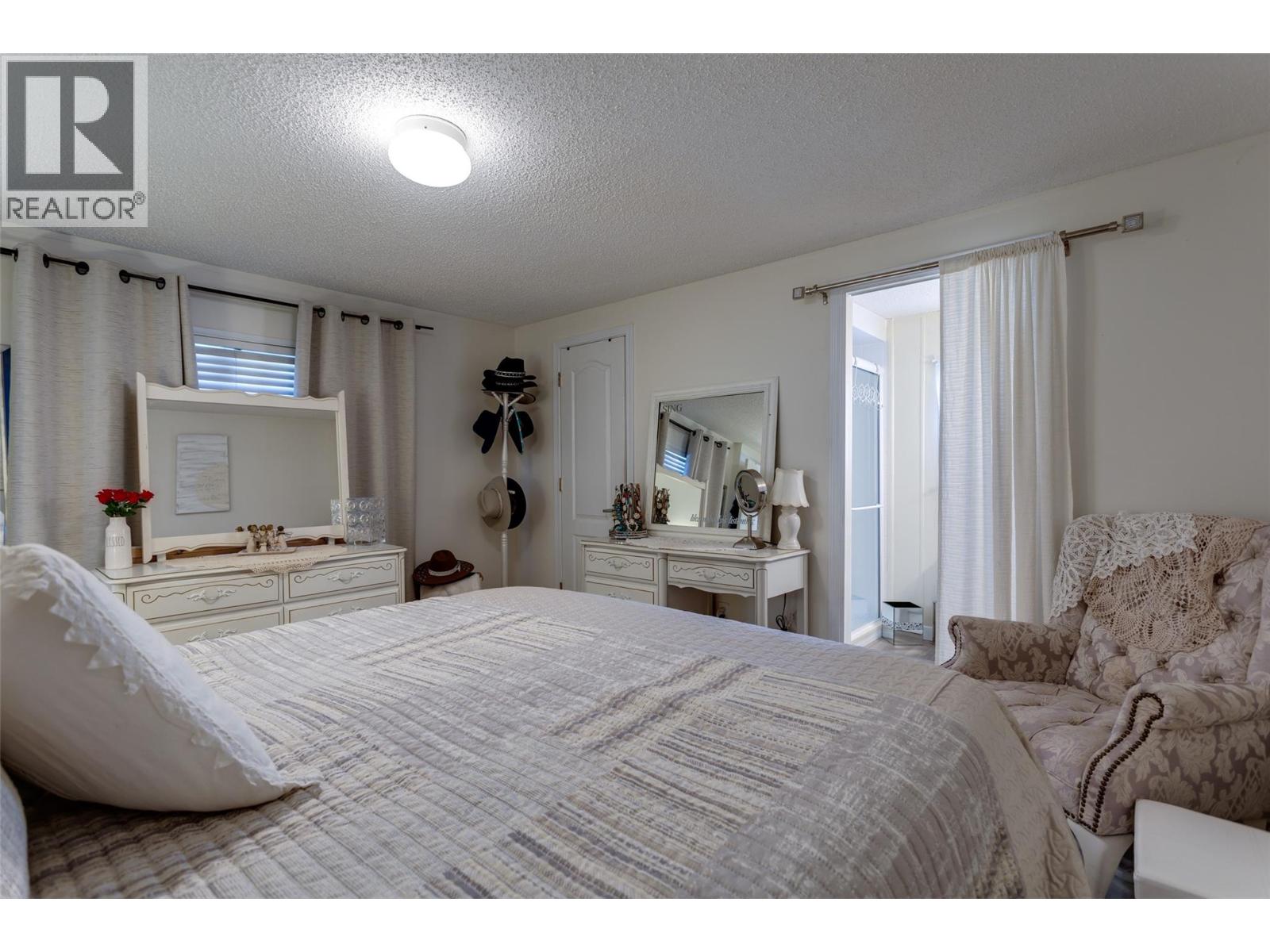 Picture for Unit #23, 1850 Shannon Lake  Road https://www.cirrealty.ca/reb/bc/8/10364088_27.jpg