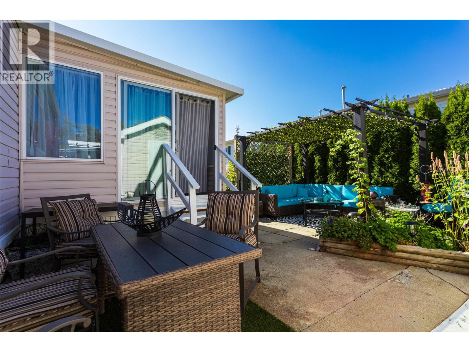 Picture for Unit #23, 1850 Shannon Lake  Road https://www.cirrealty.ca/reb/bc/8/10364088_9.jpg