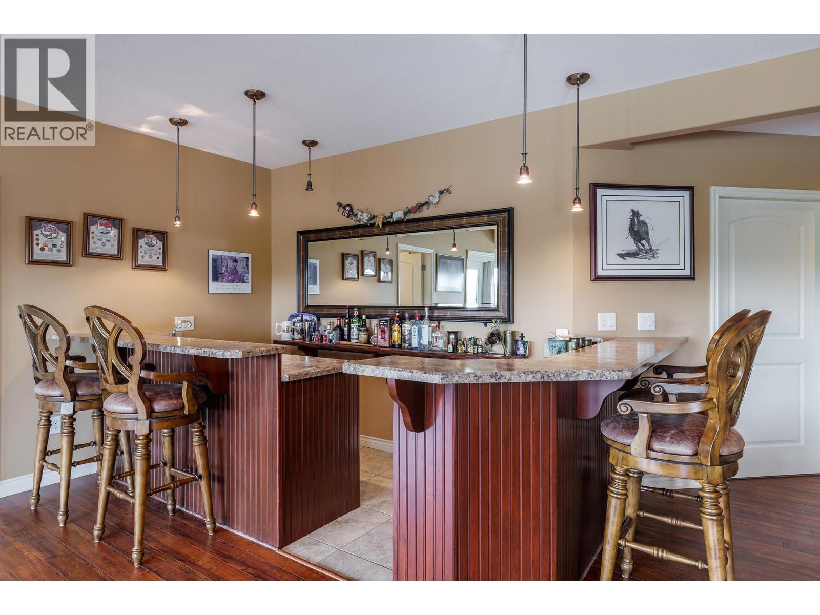 Picture for 370 Sandpiper  Street https://www.cirrealty.ca/reb/bc/8/10364098_20.jpg