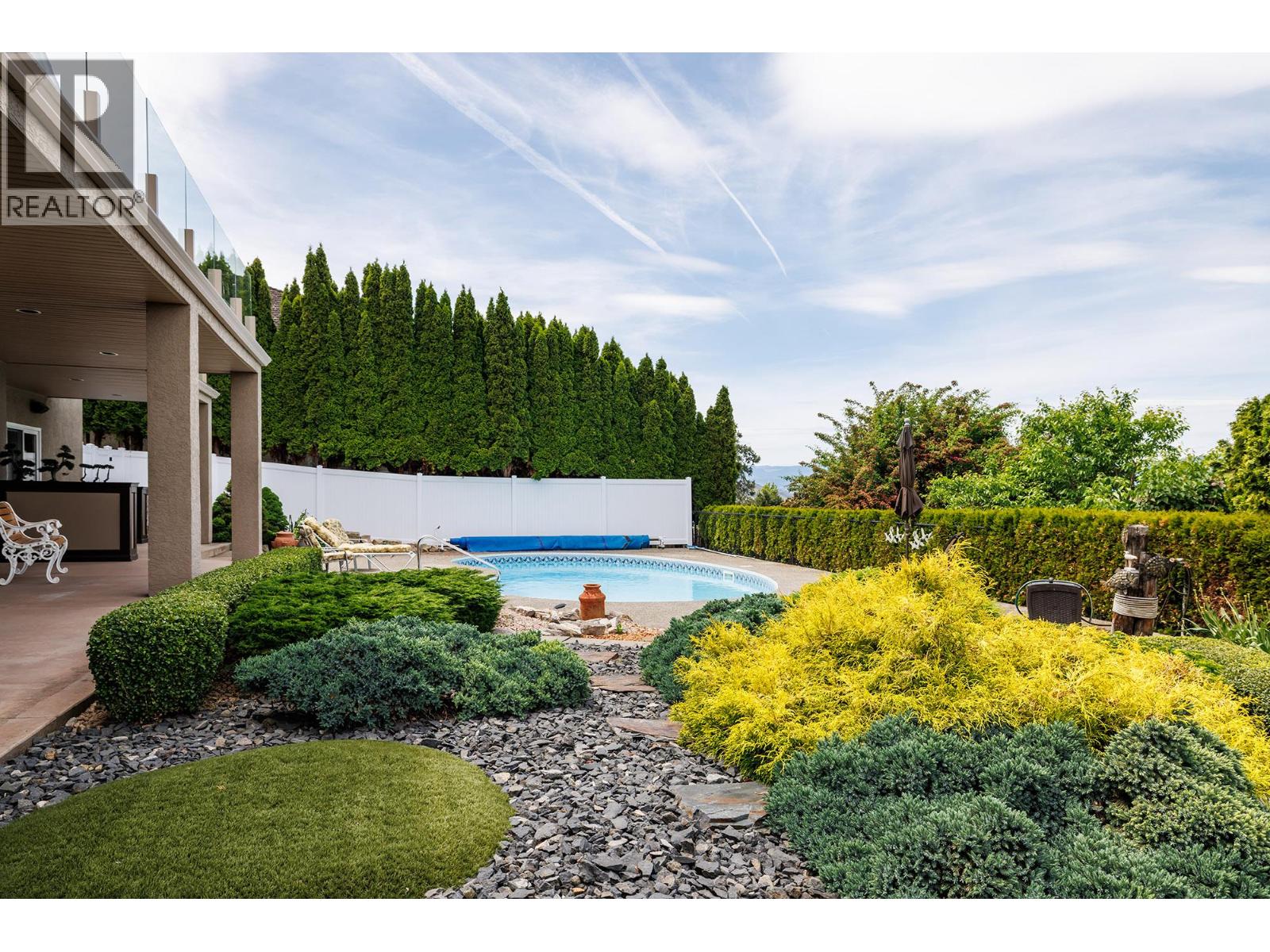 Picture for 370 Sandpiper  Street https://www.cirrealty.ca/reb/bc/8/10364098_30.jpg