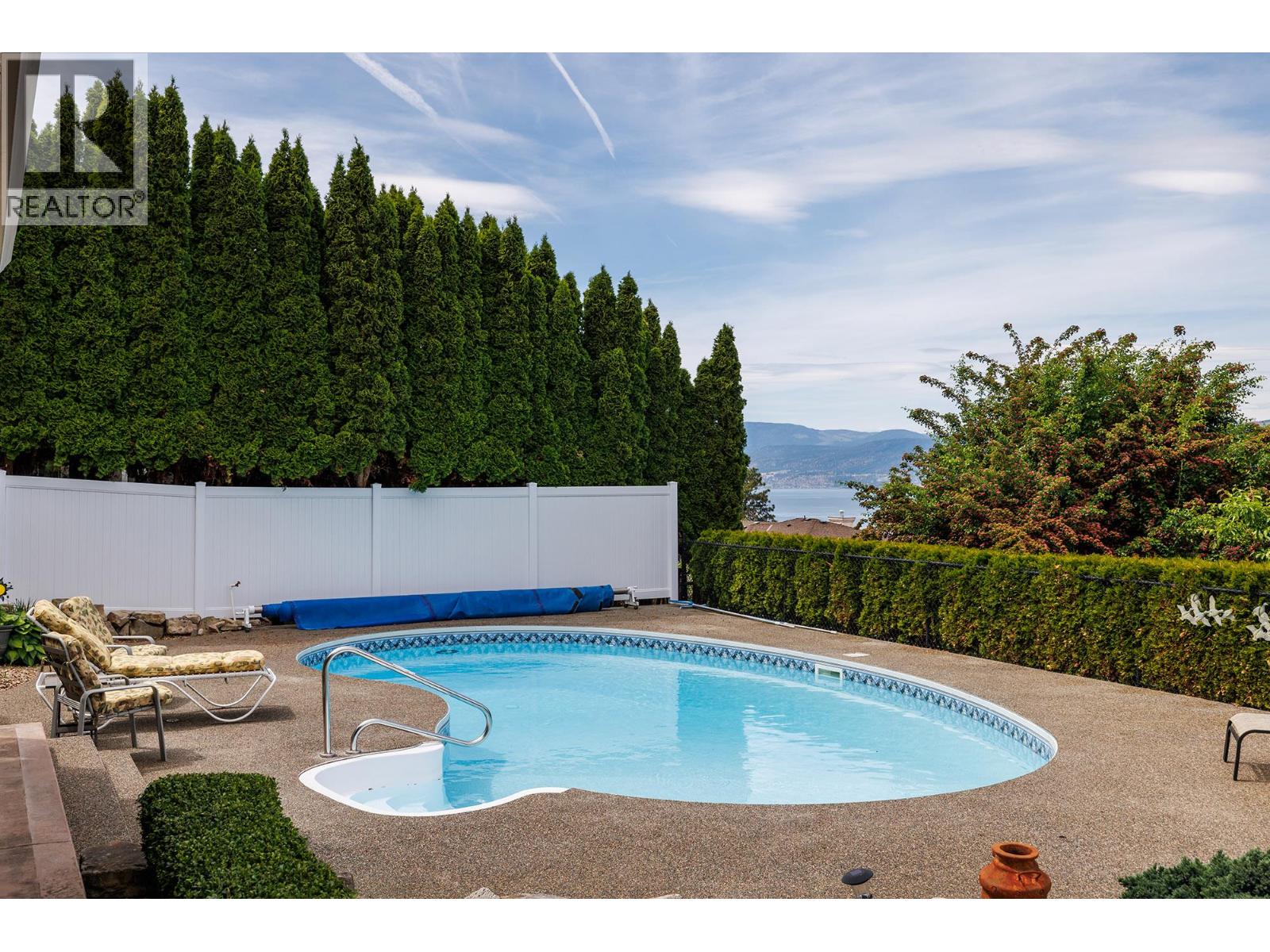 Picture for 370 Sandpiper  Street https://www.cirrealty.ca/reb/bc/8/10364098_31.jpg