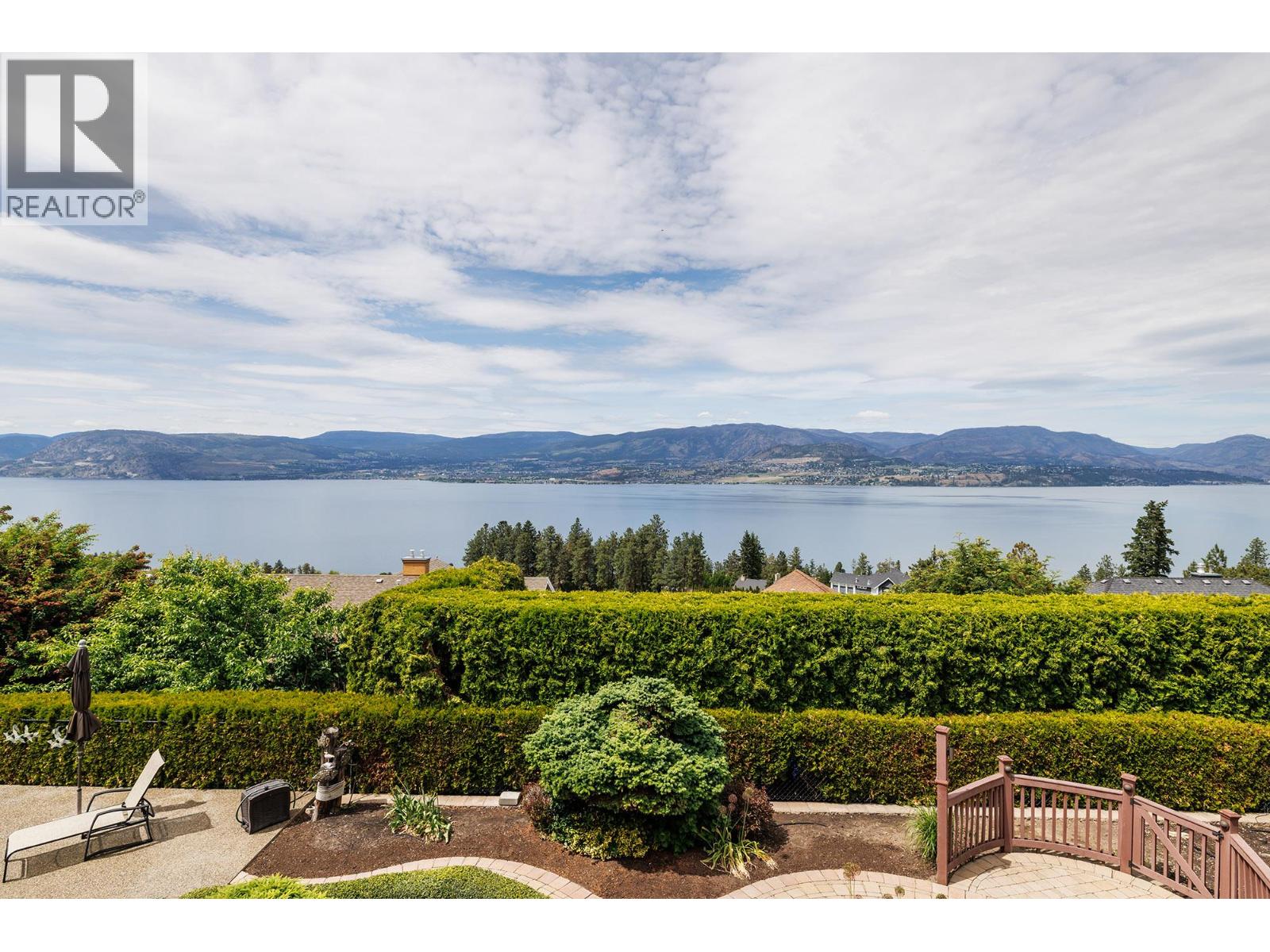 Picture for 370 Sandpiper  Street https://www.cirrealty.ca/reb/bc/8/10364098_43.jpg