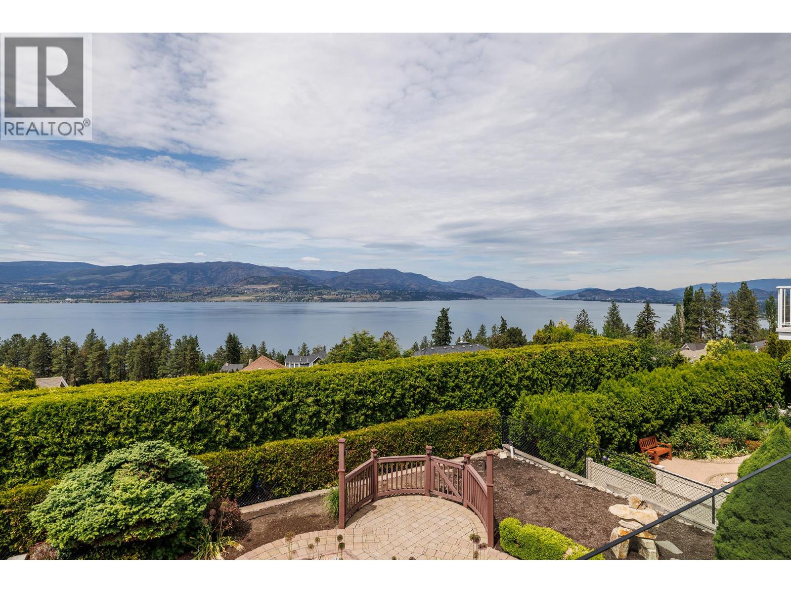 Picture for 370 Sandpiper  Street https://www.cirrealty.ca/reb/bc/8/10364098_44.jpg