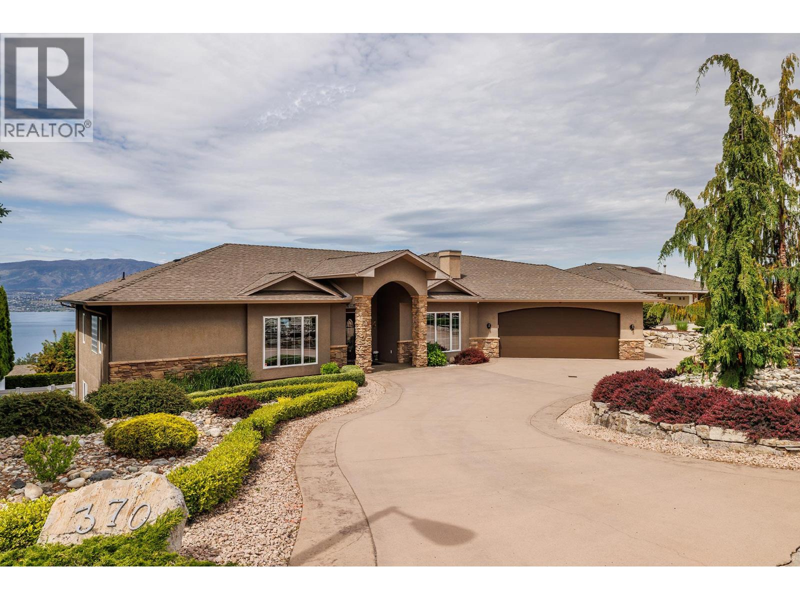 Picture for 370 Sandpiper  Street https://www.cirrealty.ca/reb/bc/8/10364098_45.jpg