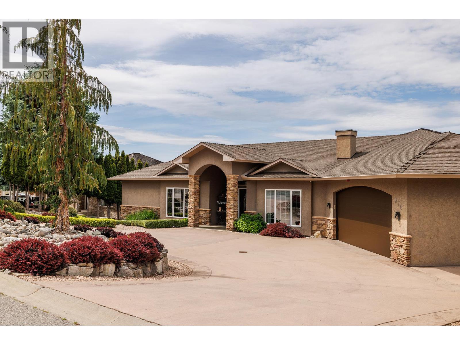 Picture for 370 Sandpiper  Street https://www.cirrealty.ca/reb/bc/8/10364098_46.jpg