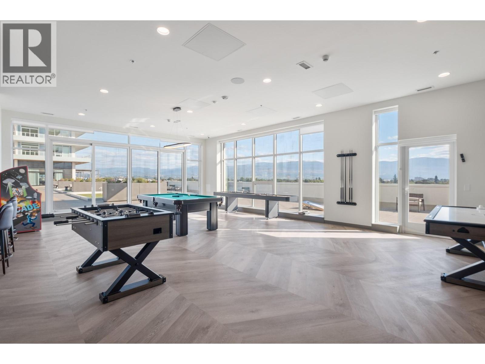 Picture for Unit #902, 1626 Water  Street https://www.cirrealty.ca/reb/bc/8/10364118_37.jpg