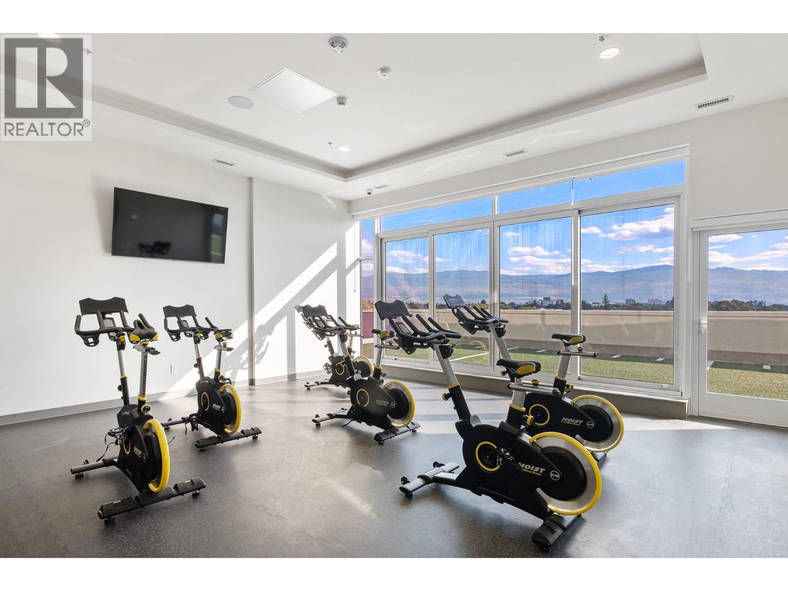 Picture for Unit #902, 1626 Water  Street https://www.cirrealty.ca/reb/bc/8/10364118_39.jpg