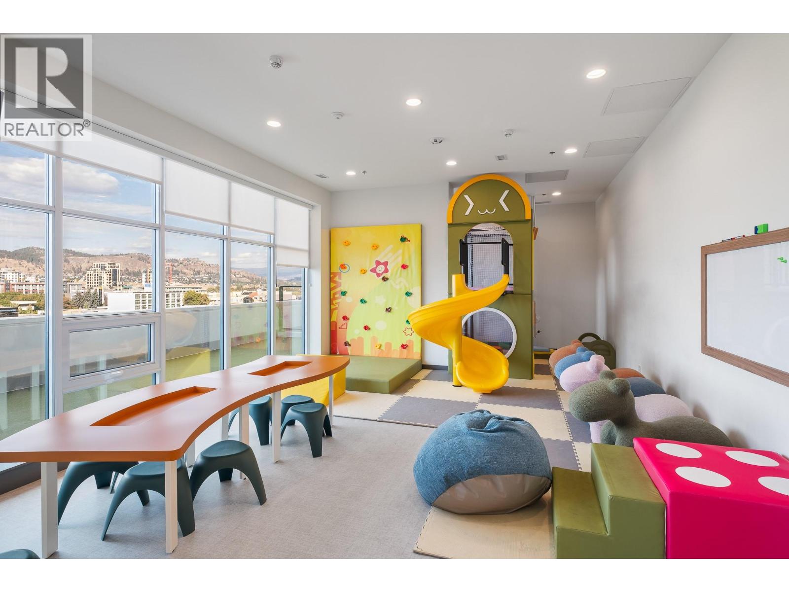 Picture for Unit #902, 1626 Water  Street https://www.cirrealty.ca/reb/bc/8/10364118_43.jpg