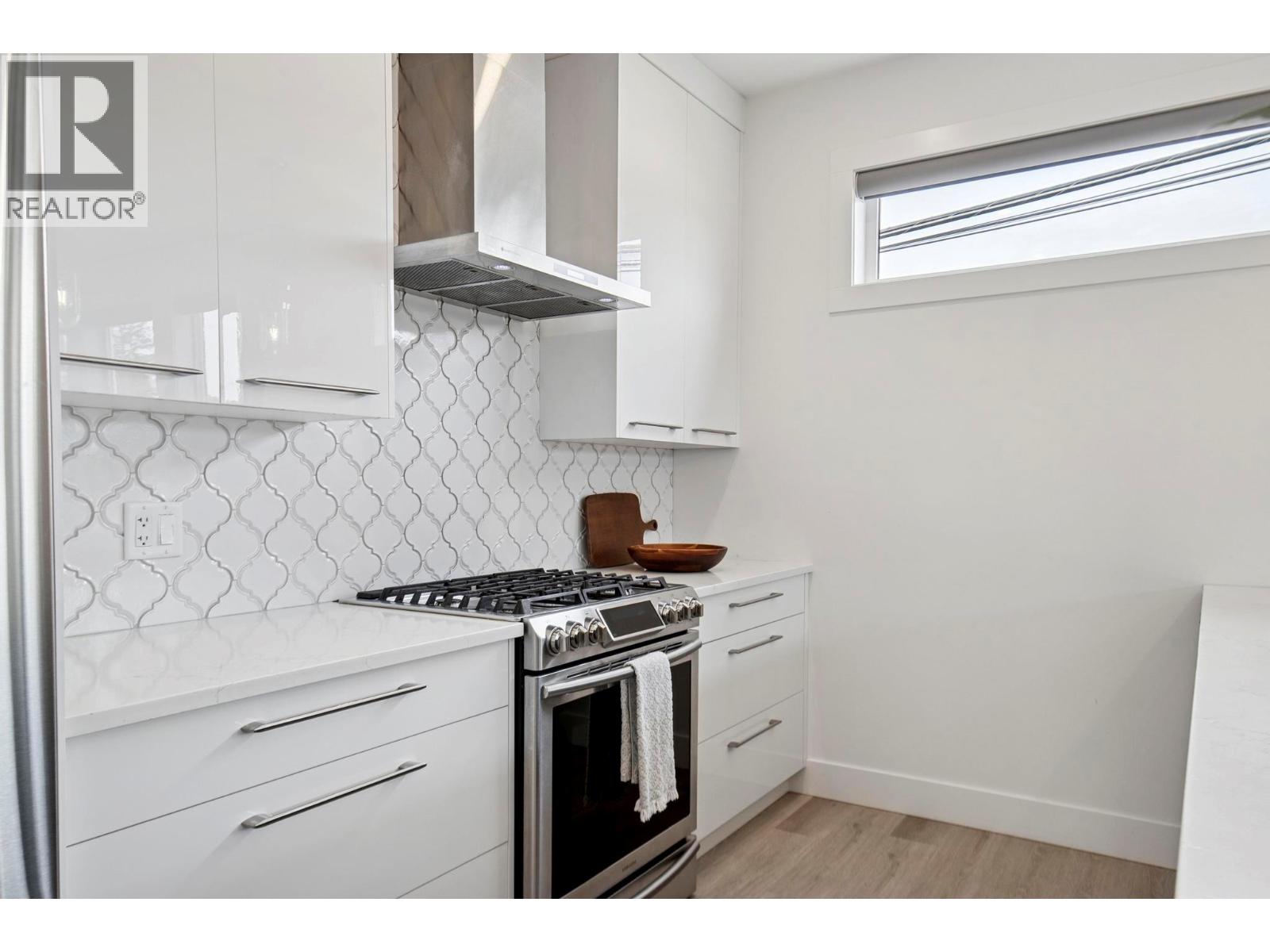 Picture for 966 Fuller  Avenue