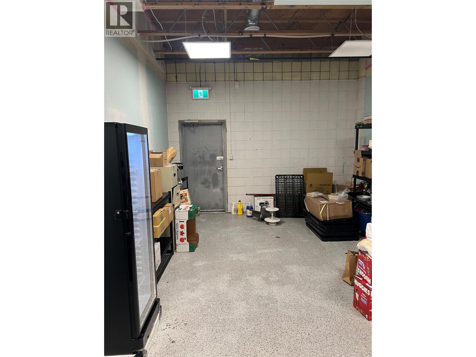 Picture for 1695 Burtch  Road https://www.cirrealty.ca/reb/bc/8/10364468_9.jpg