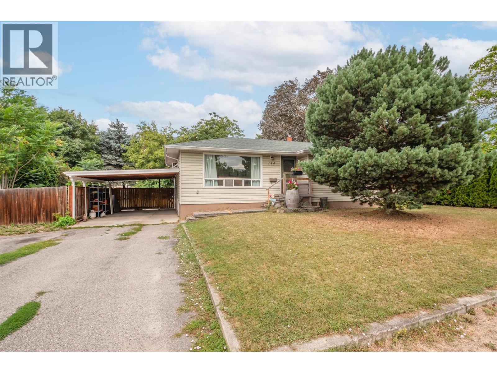 Picture for 184 Snowsell  StreetN https://www.cirrealty.ca/reb/bc/8/10364578_21.jpg