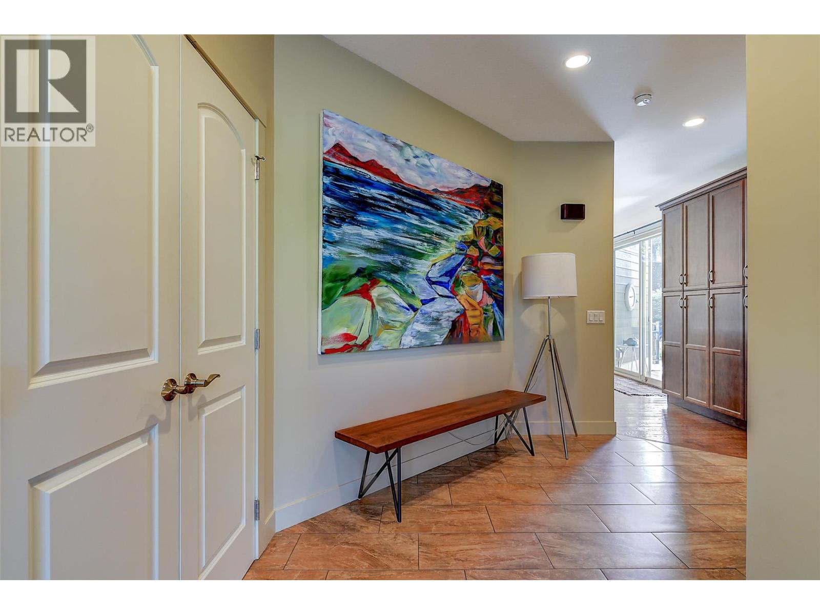 Picture for 1147 Glenview  Court https://www.cirrealty.ca/reb/bc/8/10364588_31.jpg