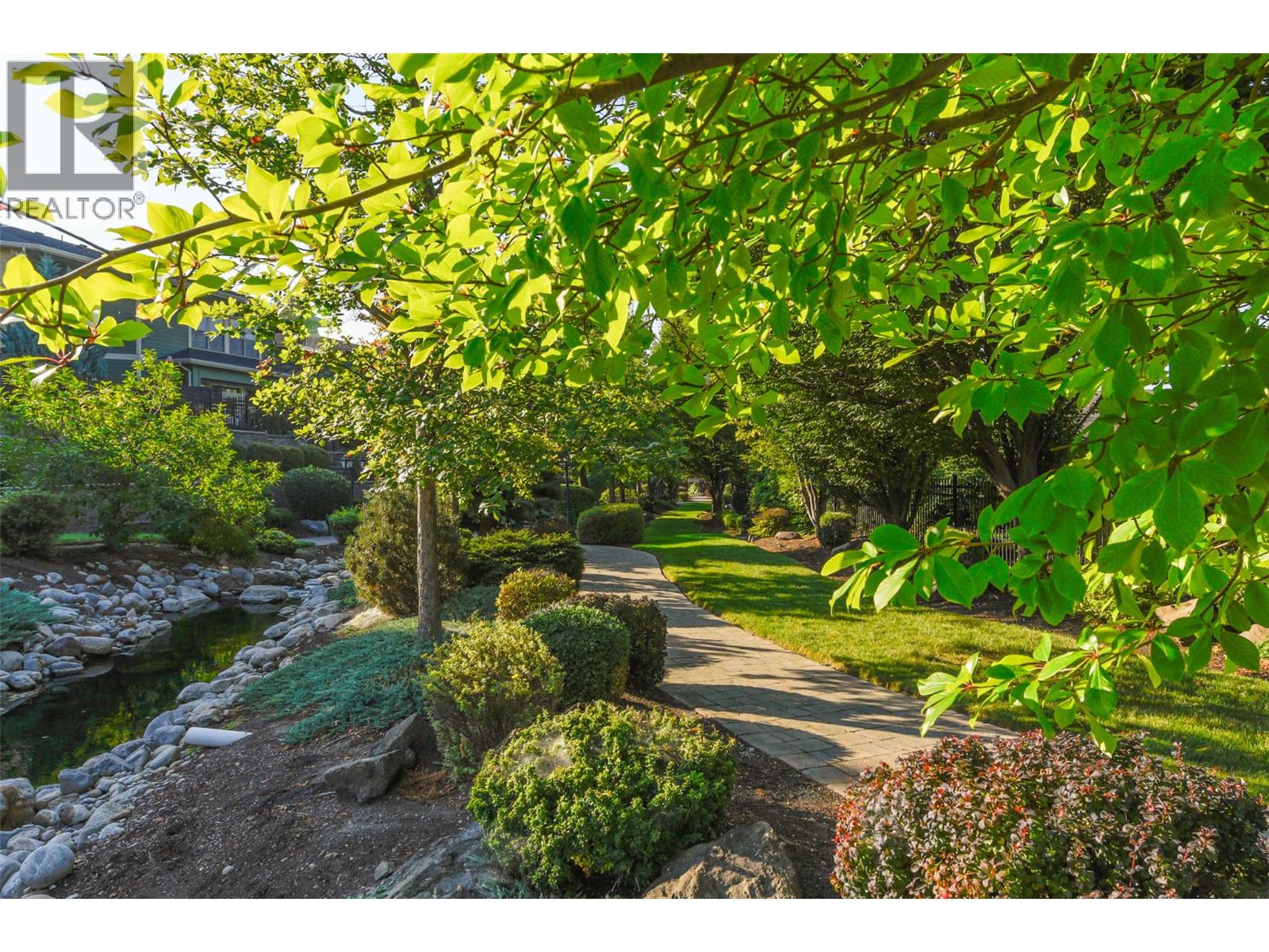 Picture for 1147 Glenview  Court https://www.cirrealty.ca/reb/bc/8/10364588_38.jpg