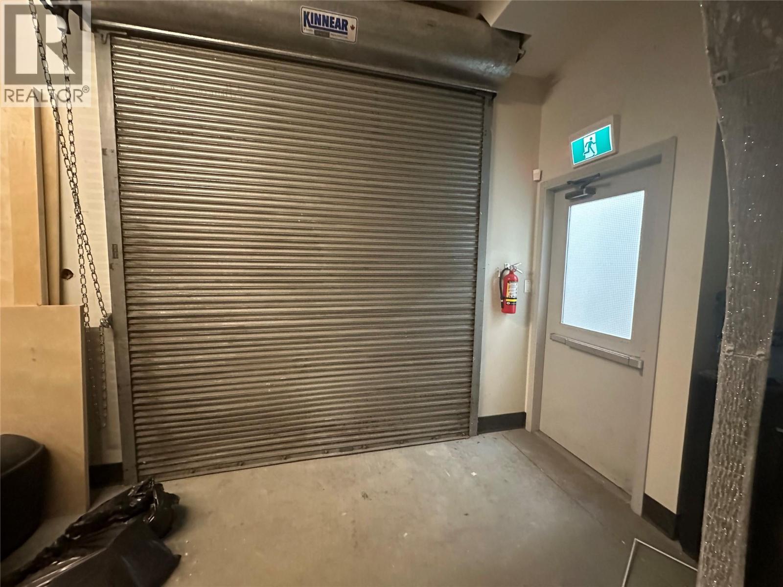 Picture for 1751 Harvey  Avenue https://www.cirrealty.ca/reb/bc/8/10364648_12.jpg