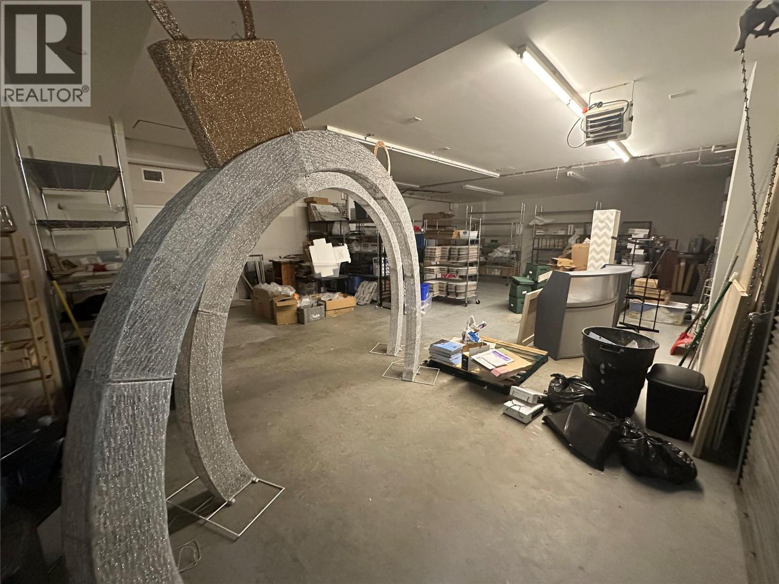 Picture for 1751 Harvey  Avenue https://www.cirrealty.ca/reb/bc/8/10364648_13.jpg