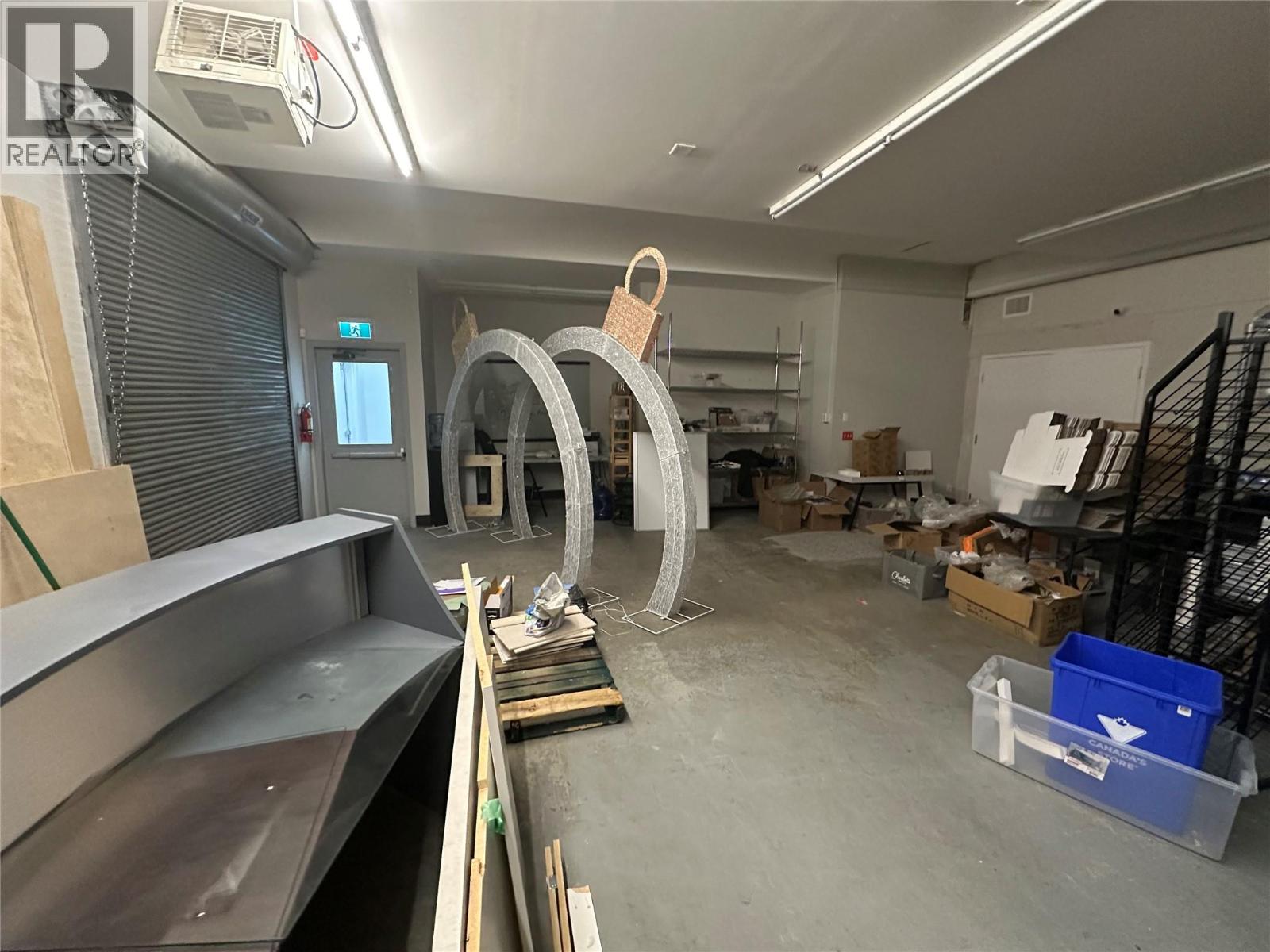 Picture for 1751 Harvey  Avenue https://www.cirrealty.ca/reb/bc/8/10364648_9.jpg