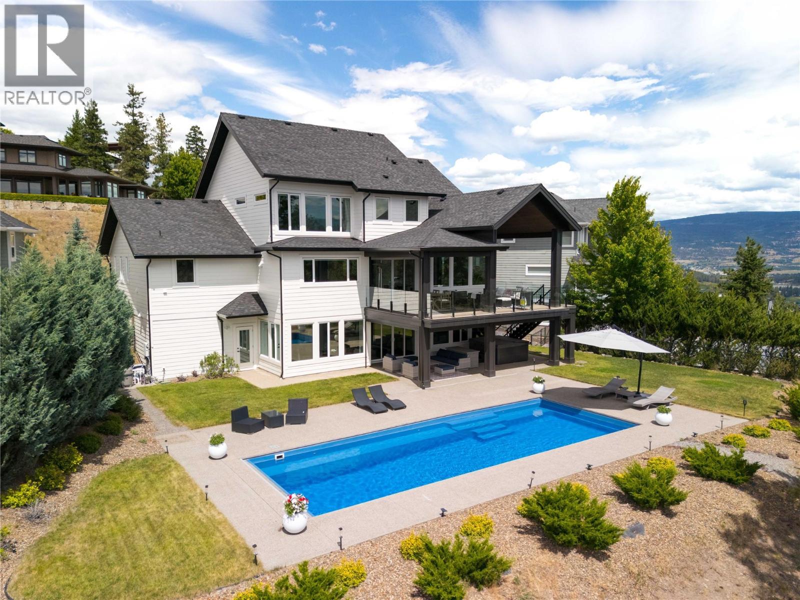 Picture for 172 Skyland  Drive https://www.cirrealty.ca/reb/bc/8/10364708_3.jpg