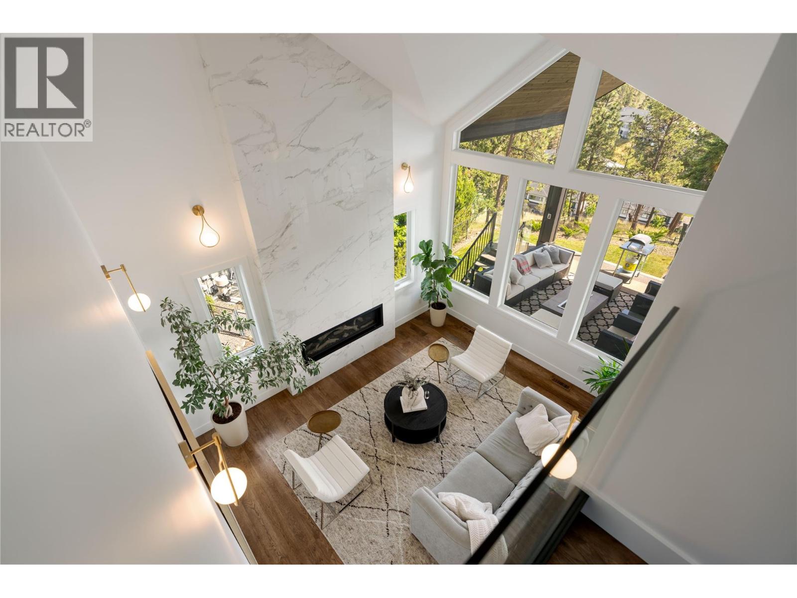 Picture for 172 Skyland  Drive https://www.cirrealty.ca/reb/bc/8/10364708_34.jpg