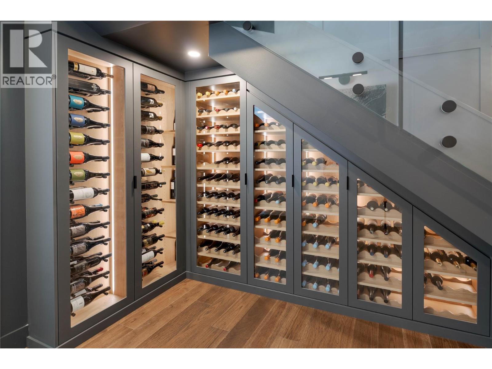 Picture for 172 Skyland  Drive https://www.cirrealty.ca/reb/bc/8/10364708_44.jpg