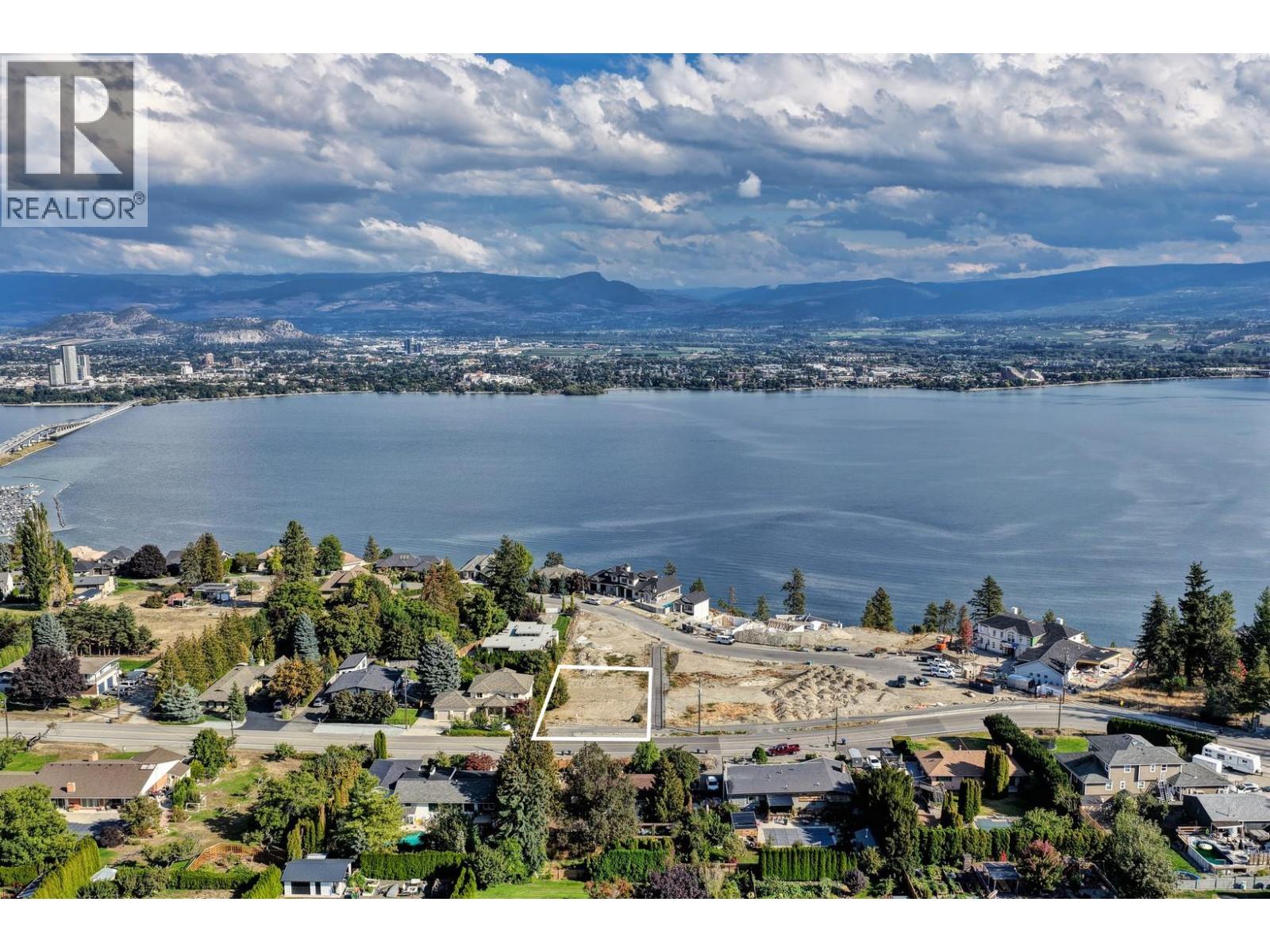 Picture for 2347 Thacker  Drive https://www.cirrealty.ca/reb/bc/8/10364758_8.jpg