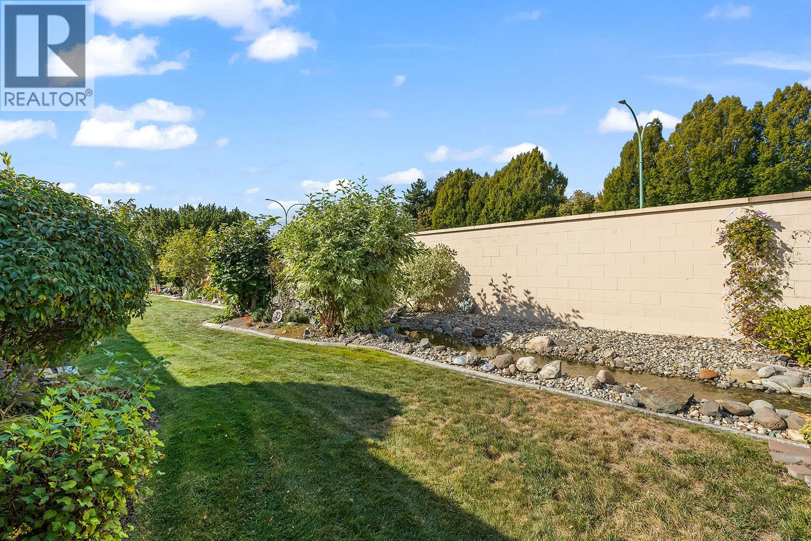 Picture for Unit #130, 595 Yates  Road https://www.cirrealty.ca/reb/bc/8/10364858_10.jpg