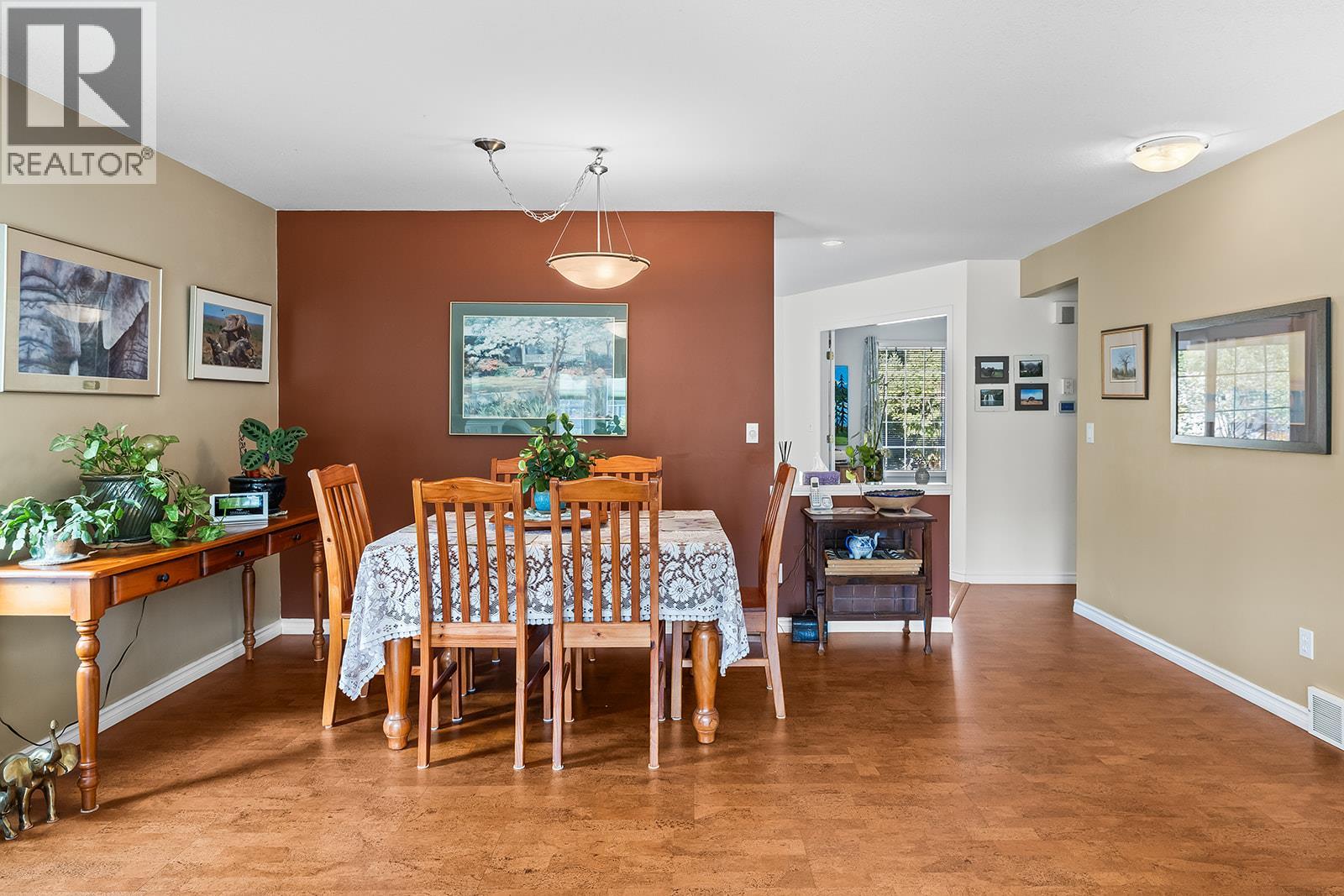 Picture for Unit #130, 595 Yates  Road https://www.cirrealty.ca/reb/bc/8/10364858_14.jpg