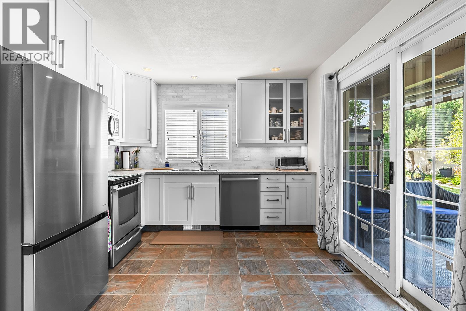 Picture for Unit #130, 595 Yates  Road https://www.cirrealty.ca/reb/bc/8/10364858_19.jpg