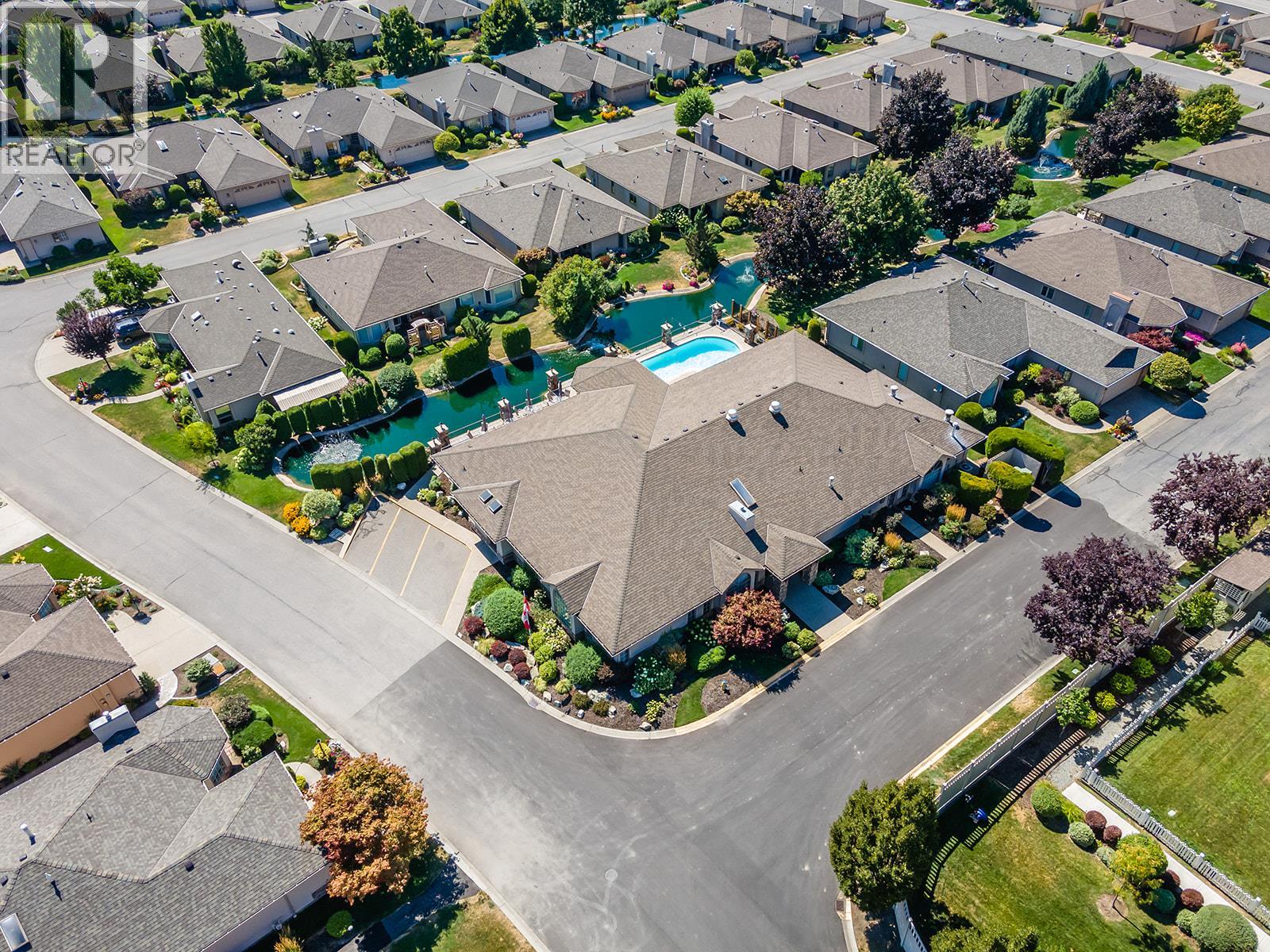 Picture for Unit #130, 595 Yates  Road https://www.cirrealty.ca/reb/bc/8/10364858_43.jpg