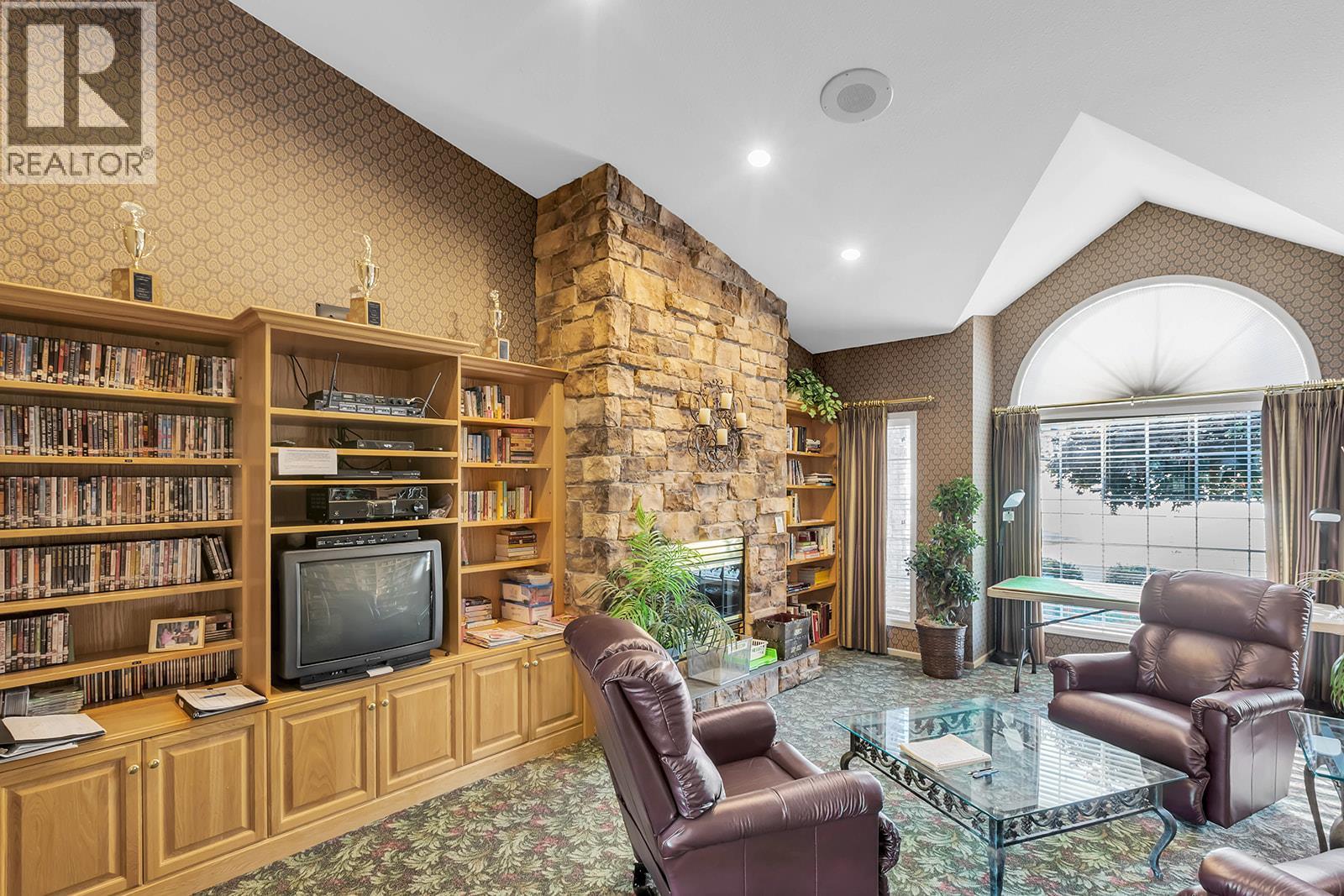 Picture for Unit #130, 595 Yates  Road https://www.cirrealty.ca/reb/bc/8/10364858_49.jpg