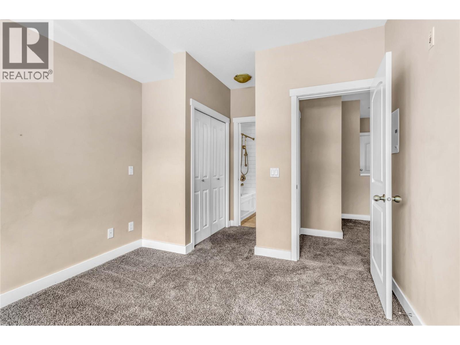 Picture for Unit #3215, 1990 Upper Sundance  Drive https://www.cirrealty.ca/reb/bc/8/10365048_11.jpg