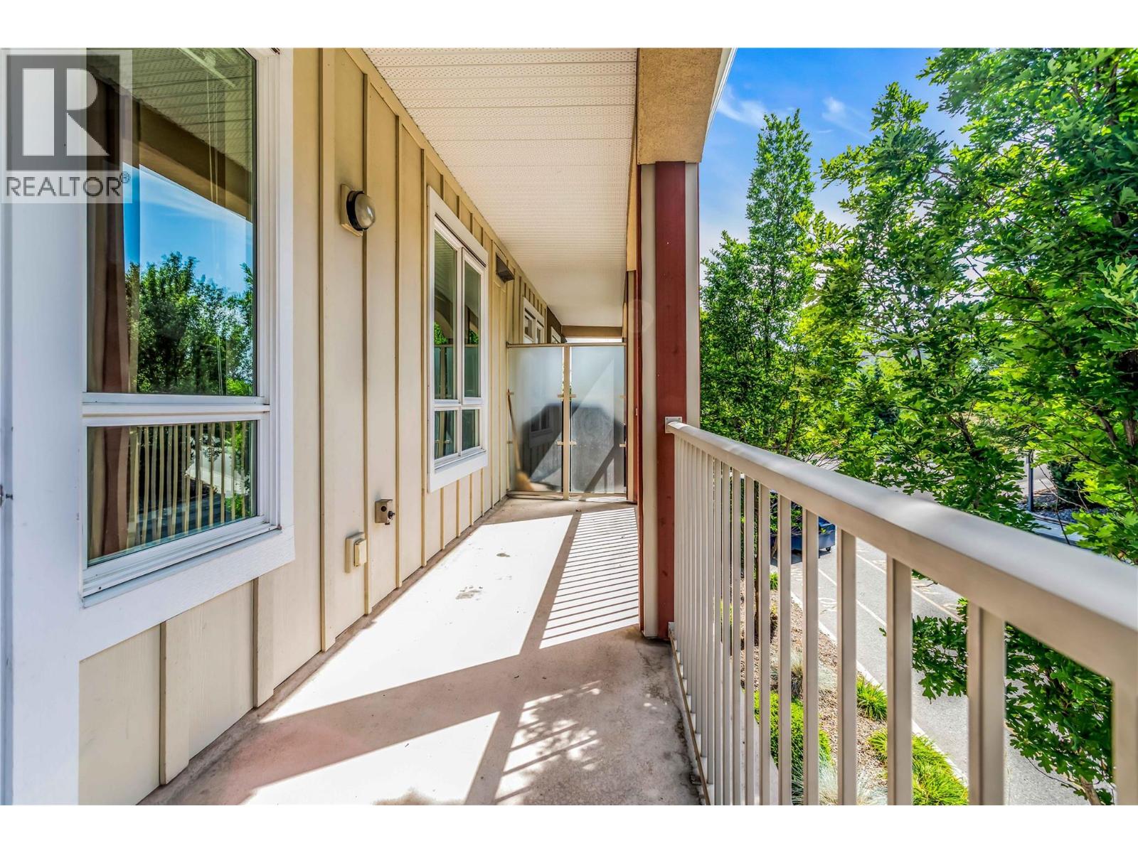 Picture for Unit #3215, 1990 Upper Sundance  Drive https://www.cirrealty.ca/reb/bc/8/10365048_14.jpg