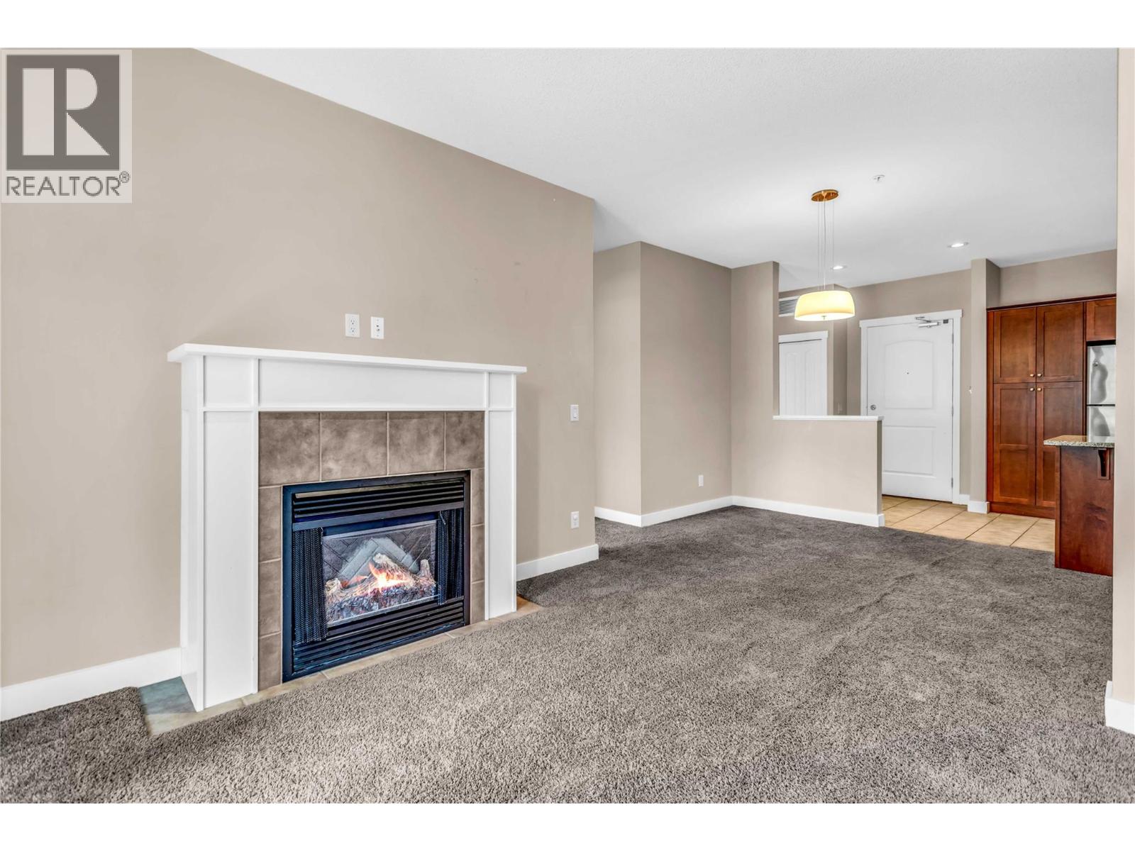 Picture for Unit #3215, 1990 Upper Sundance  Drive https://www.cirrealty.ca/reb/bc/8/10365048_4.jpg
